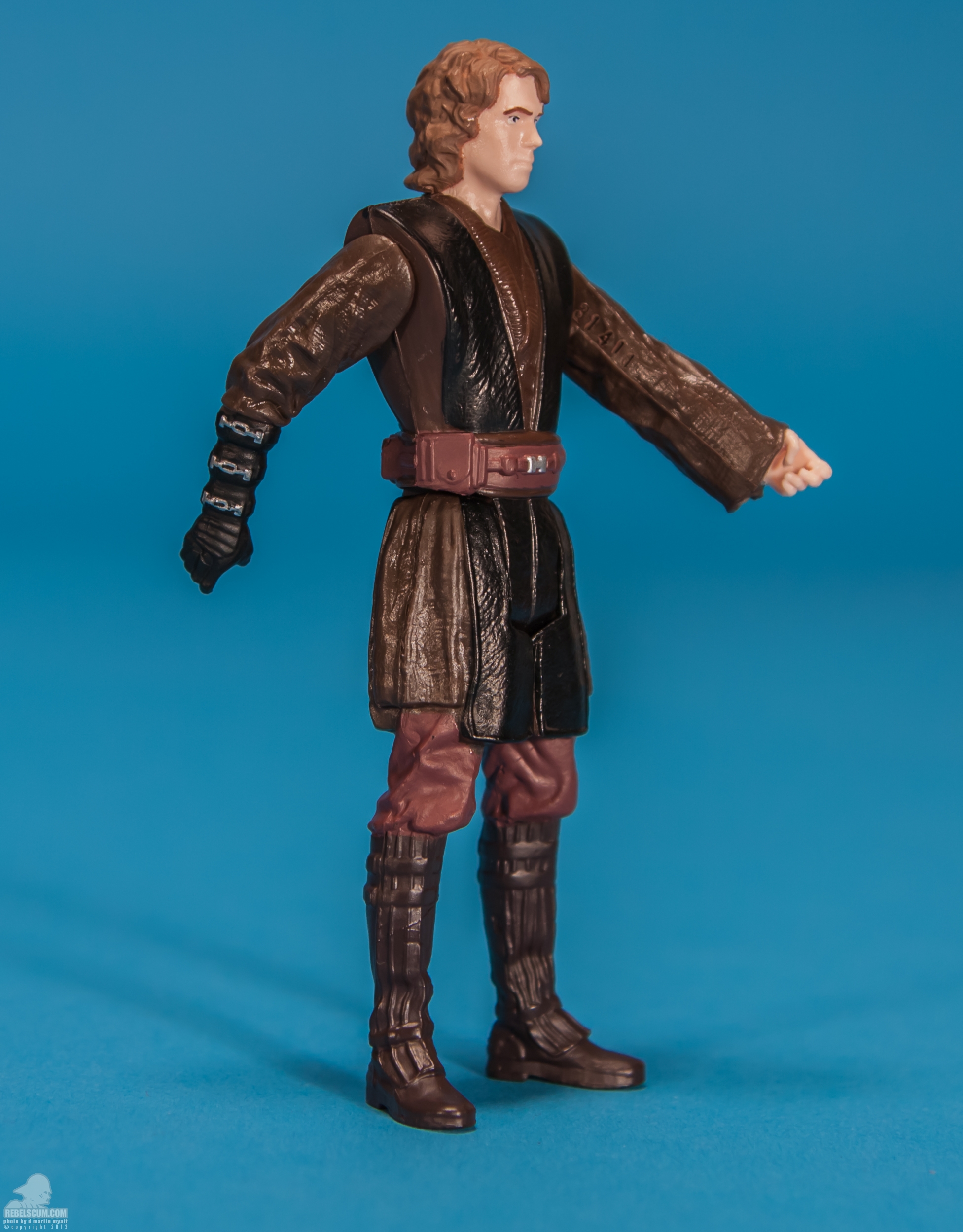 SL03-Anakin-Skywalker-Saga-Legends-Star-Wars-Hasbro-002.jpg