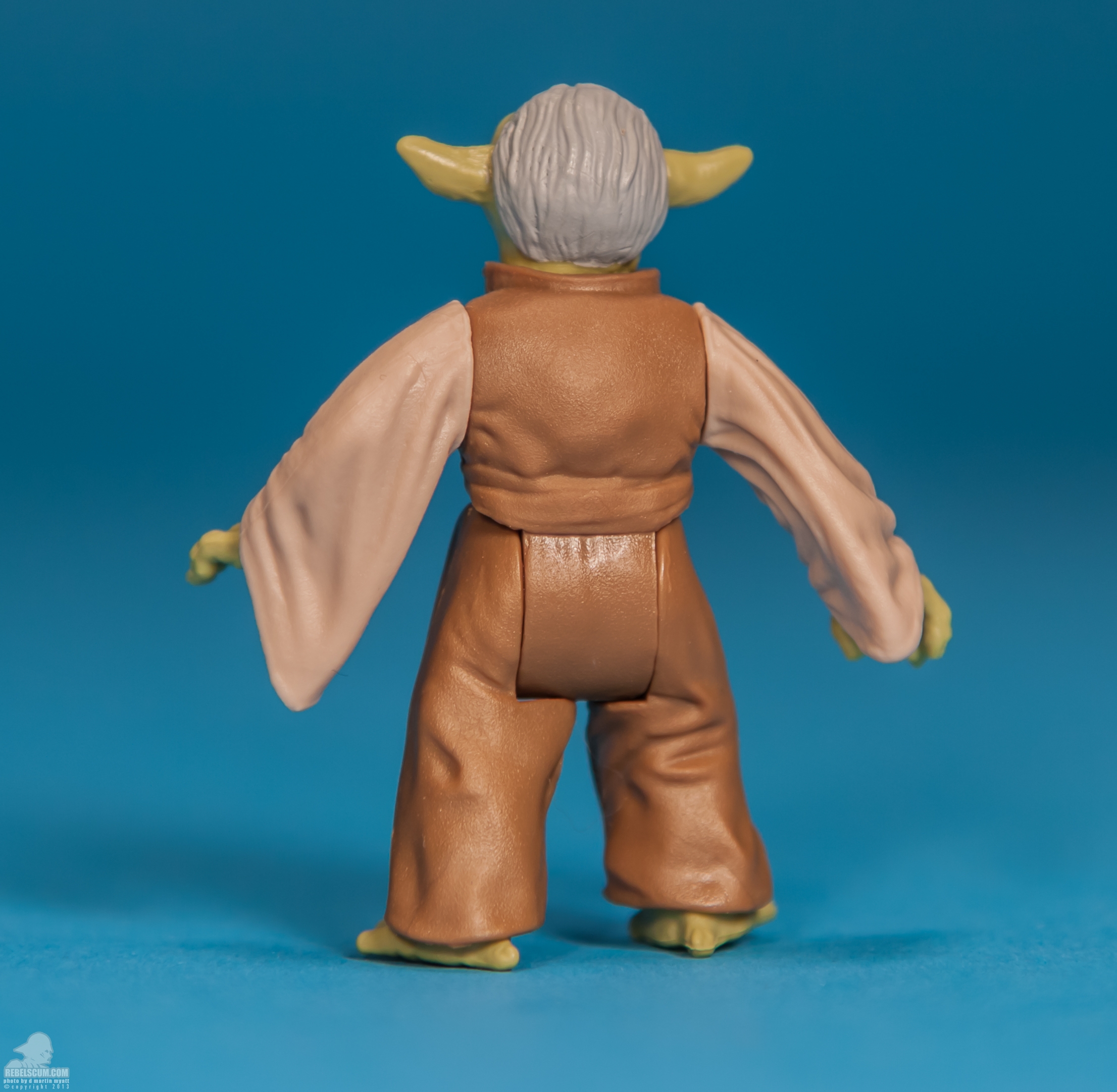 SL07-Yoda-Saga-Legends-Star-Wars-Hasbro-004.jpg