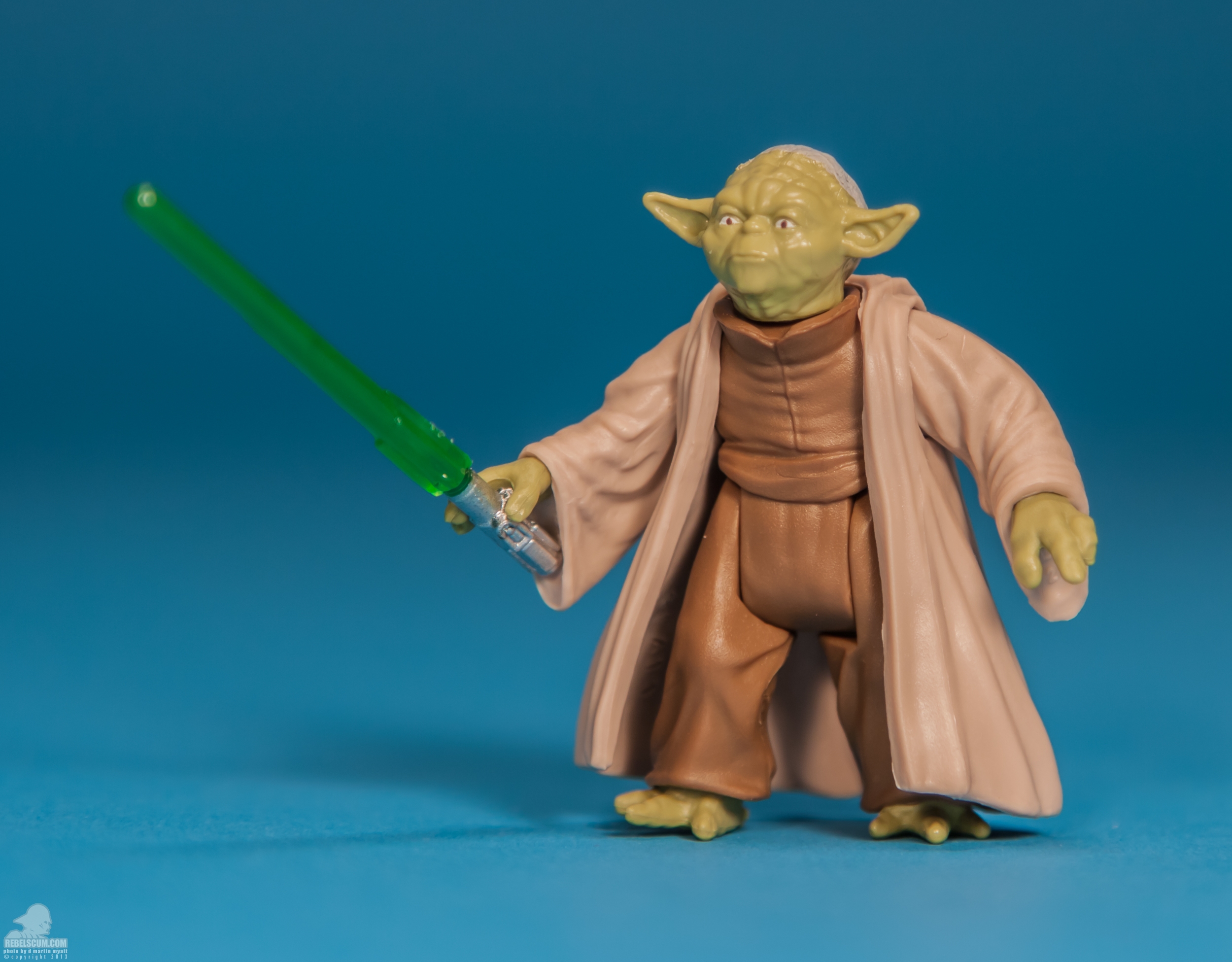 SL07-Yoda-Saga-Legends-Star-Wars-Hasbro-015.jpg