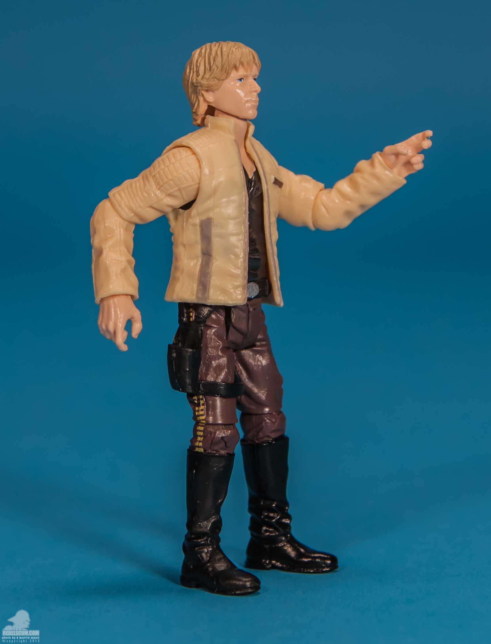 The-Black-Series-Star-Wars-Hasbro-05-Luke-Skywalker-002.jpg