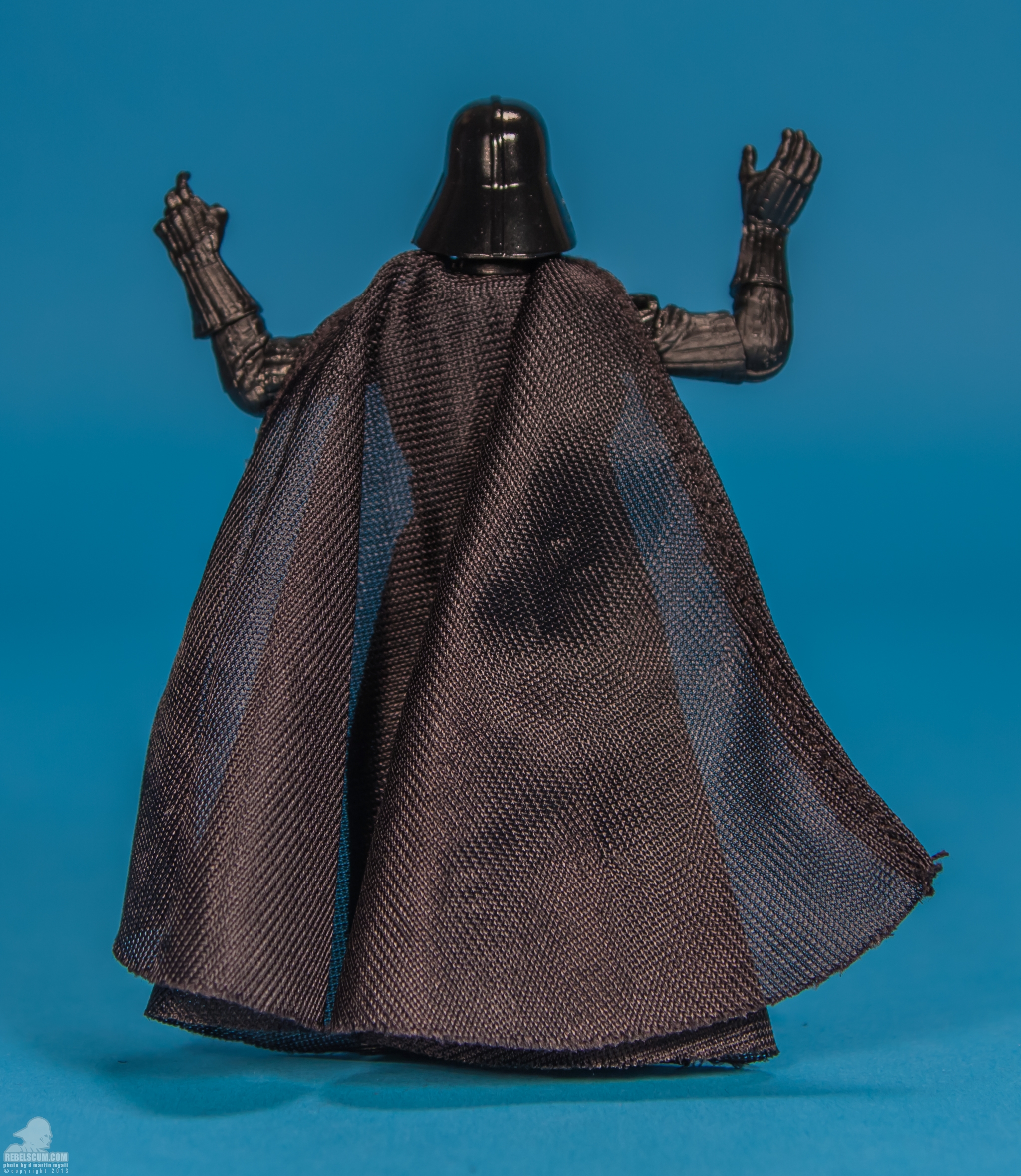 The-Black-Series-Star-Wars-Hasbro-06-Darth-Vader-004.jpg