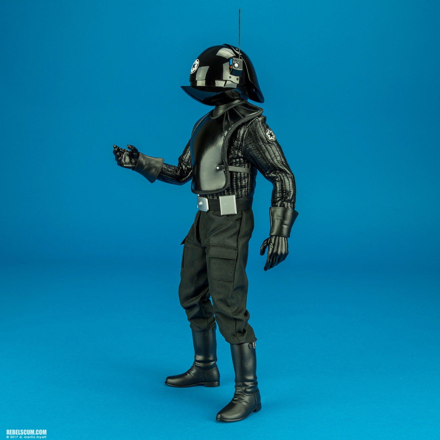 MMS413-Death-Star-Gunner-Hot-Toys-003.jpg