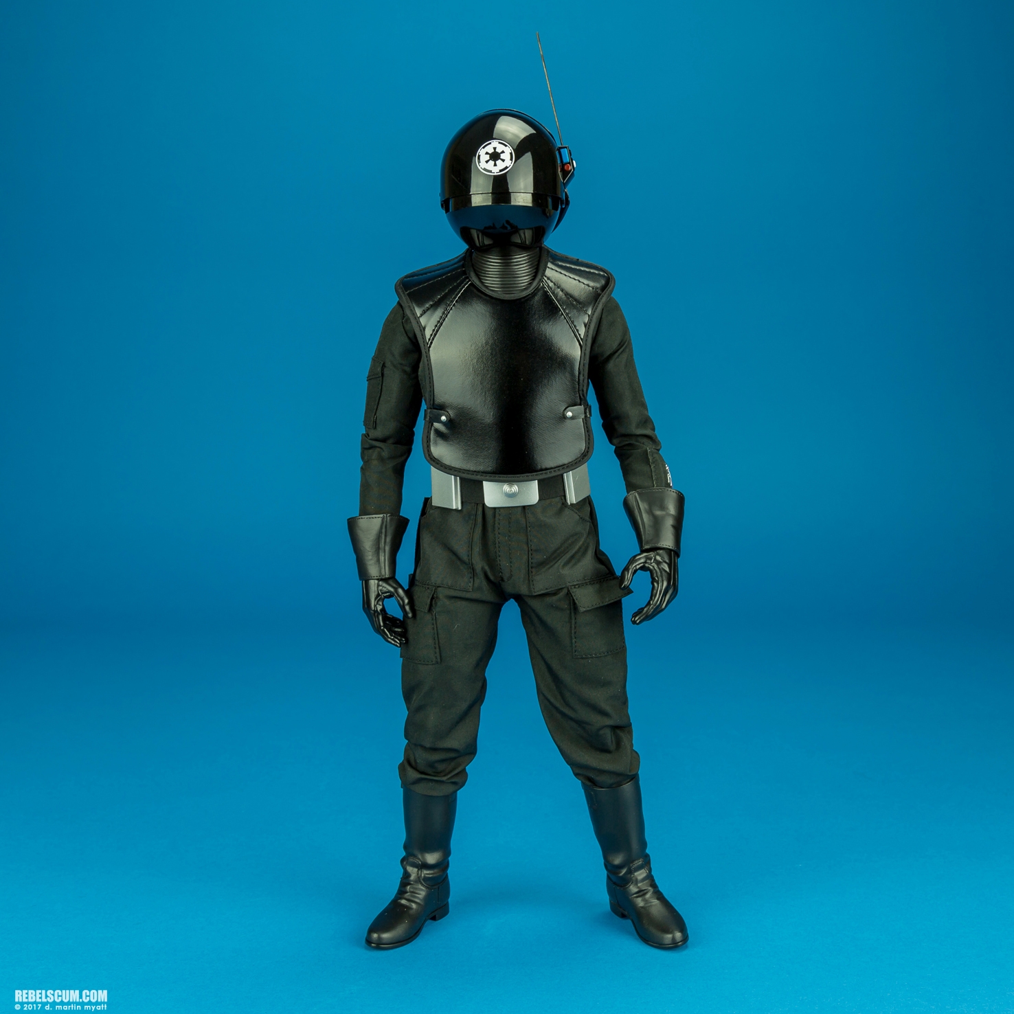 MMS413-Death-Star-Gunner-Hot-Toys-005.jpg