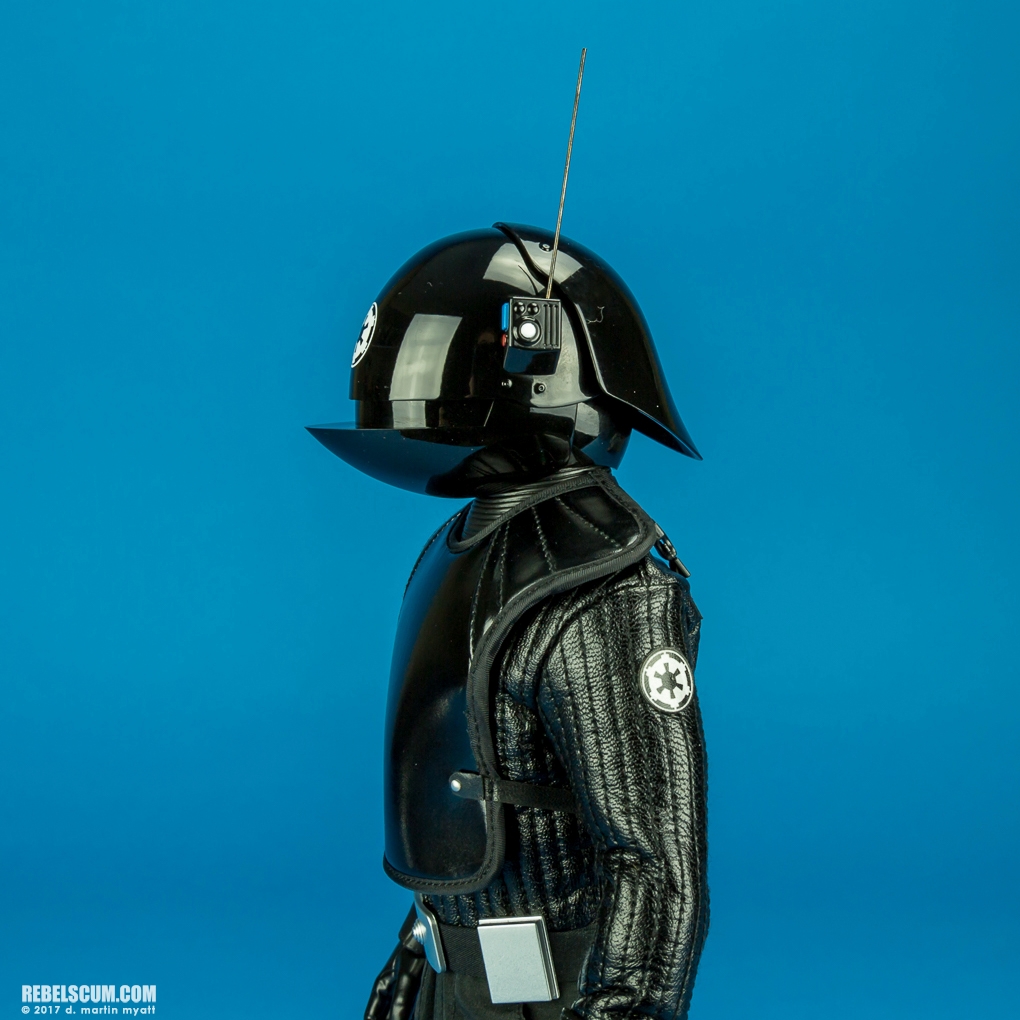 MMS413-Death-Star-Gunner-Hot-Toys-013.jpg