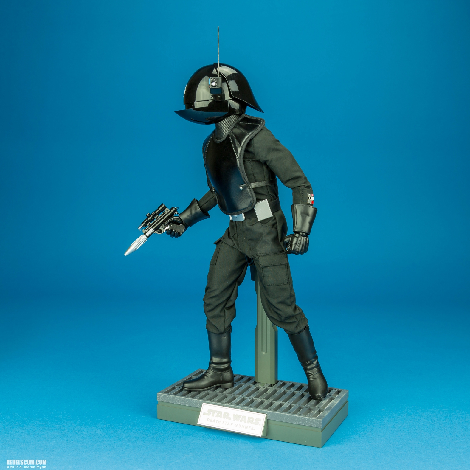 MMS413-Death-Star-Gunner-Hot-Toys-015.jpg