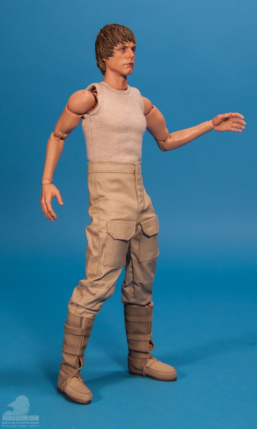 Hot_Toys_Bespin_Luke_Skywalker_DX-10.jpg