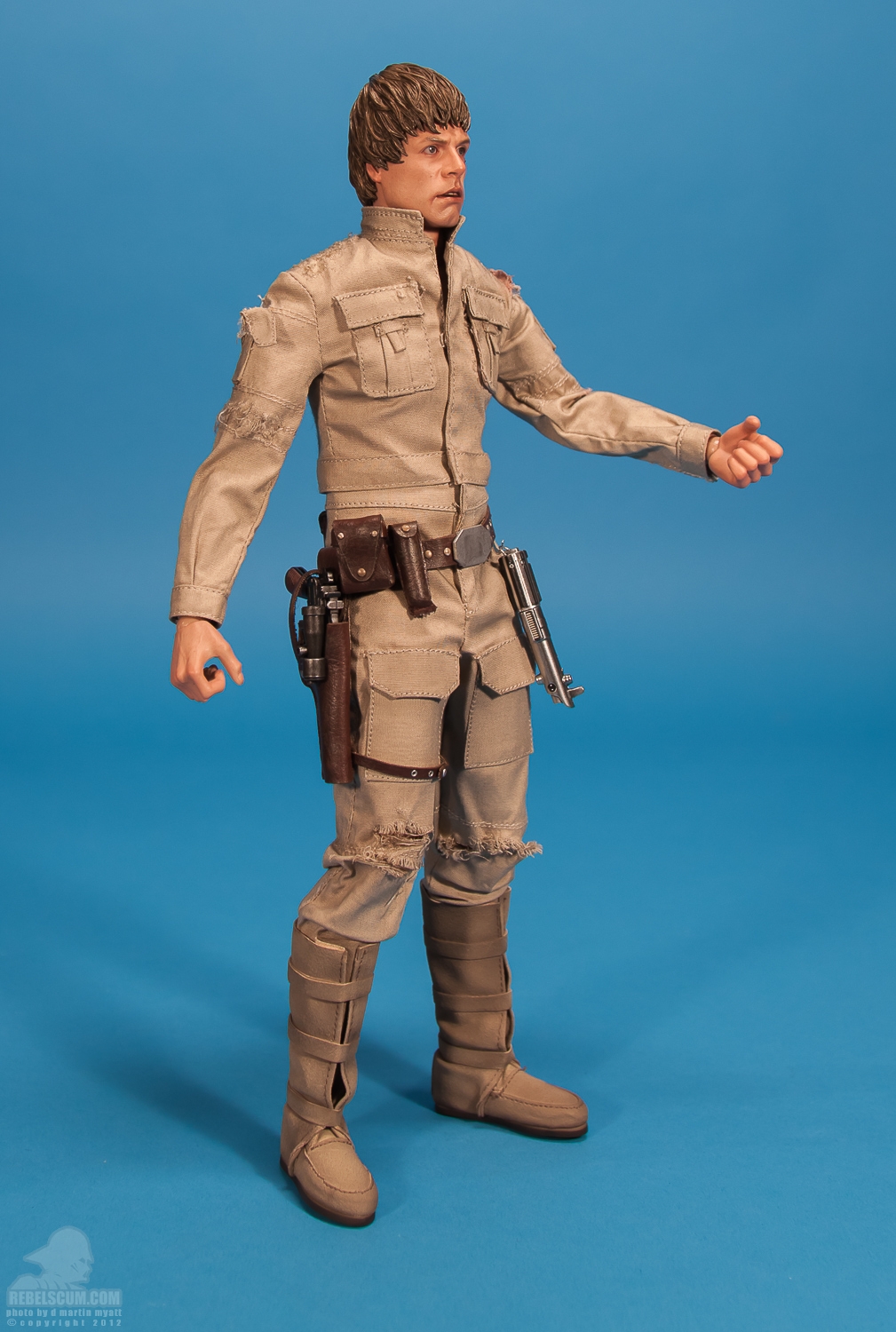 Hot_Toys_Bespin_Luke_Skywalker_DX-18.jpg