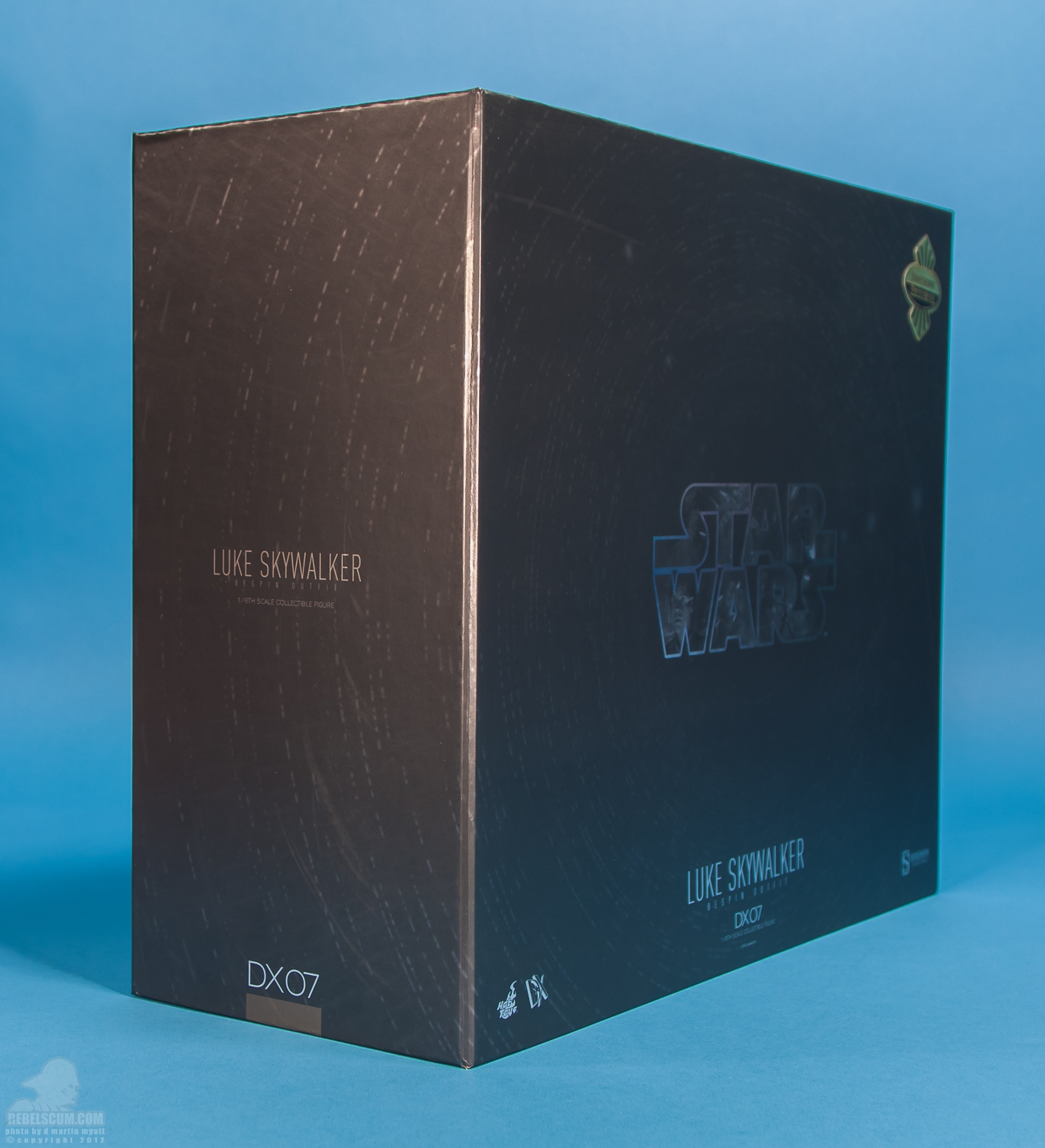 Hot_Toys_Bespin_Luke_Skywalker_DX-76.jpg