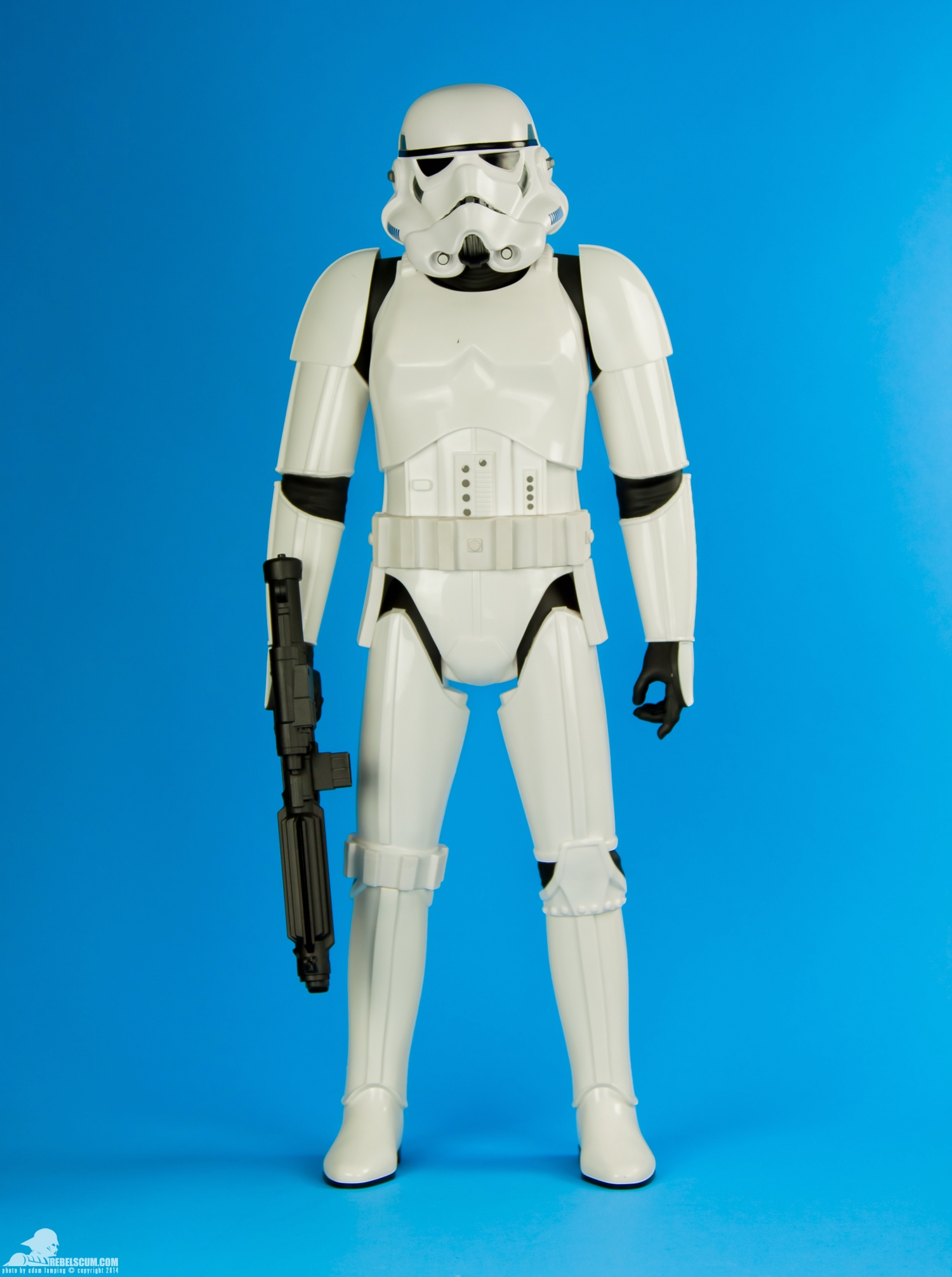 31-inch-Stormtrooper-Star-Wars-JAKKS-Pacific-001.jpg