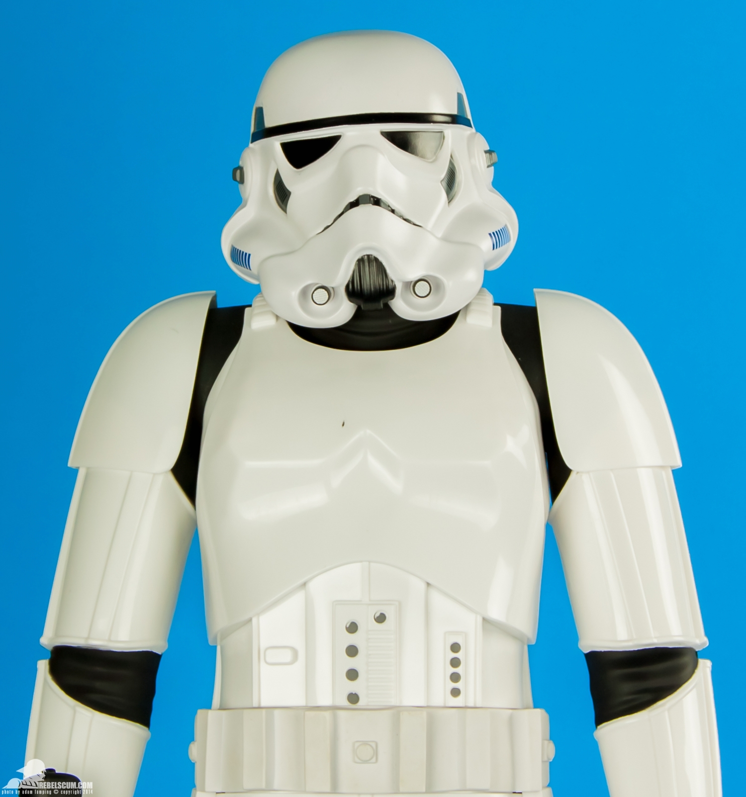 31-inch-Stormtrooper-Star-Wars-JAKKS-Pacific-005.jpg