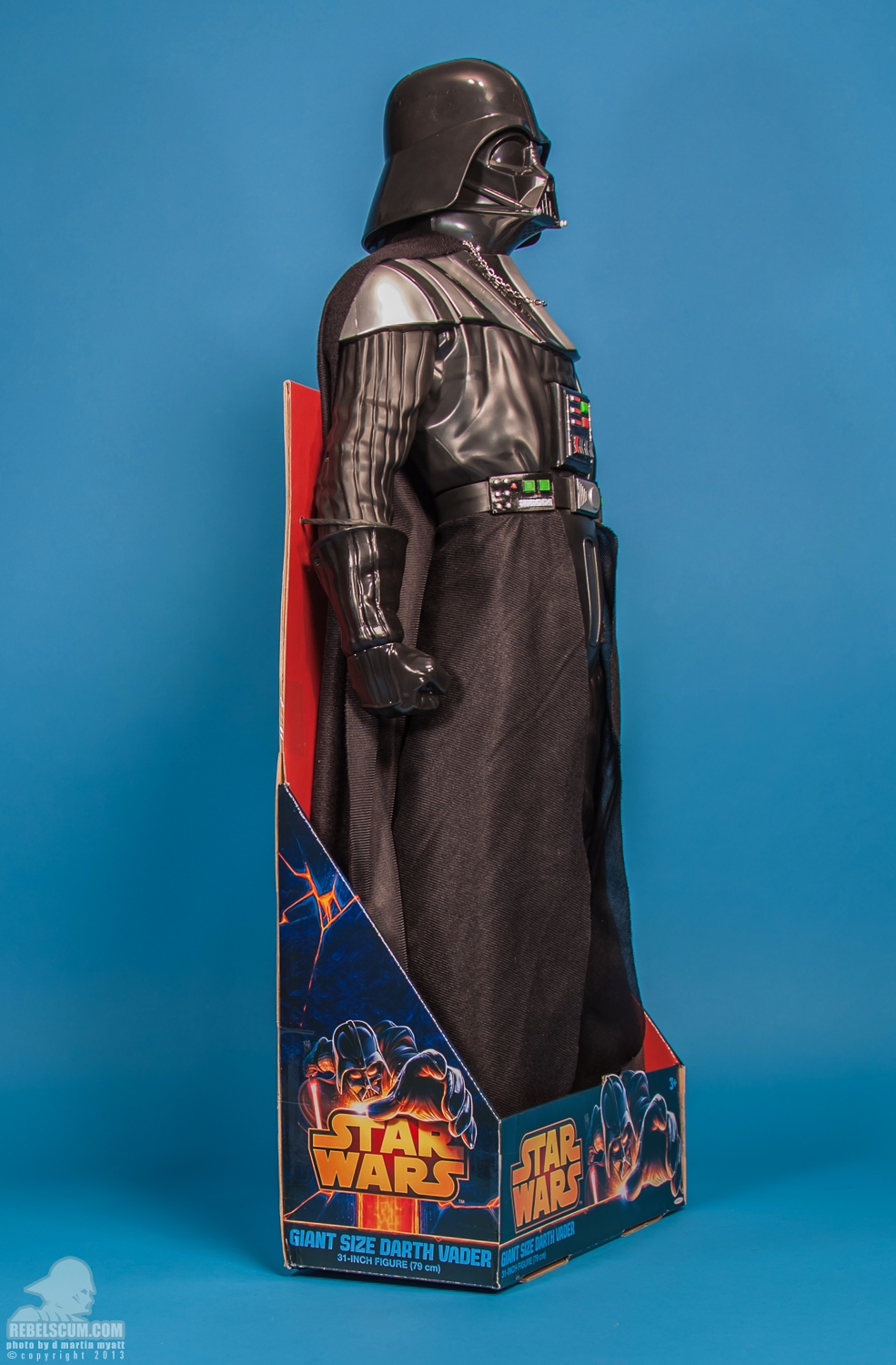 Giant_Size_Darth_Vader_31-Inch_Figure_Jakks_Pacific-018.jpg