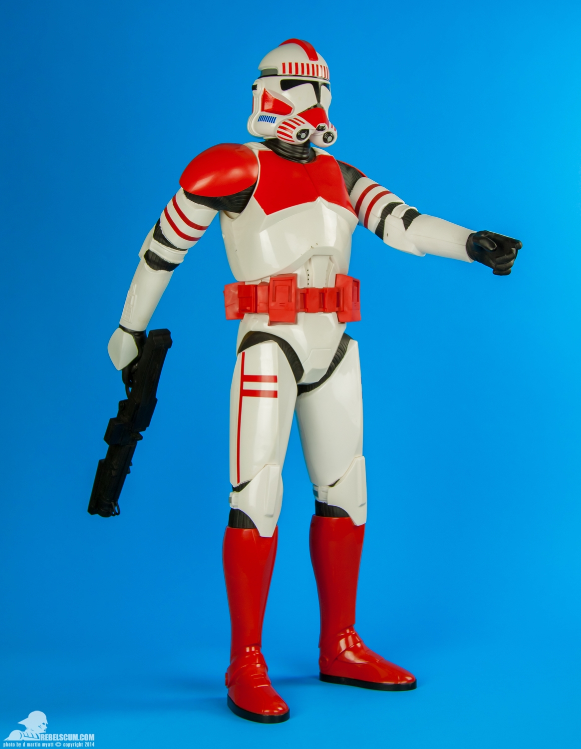 JAKKS-Pacific-31-inch-Giant-Shock-Trooper-002.jpg