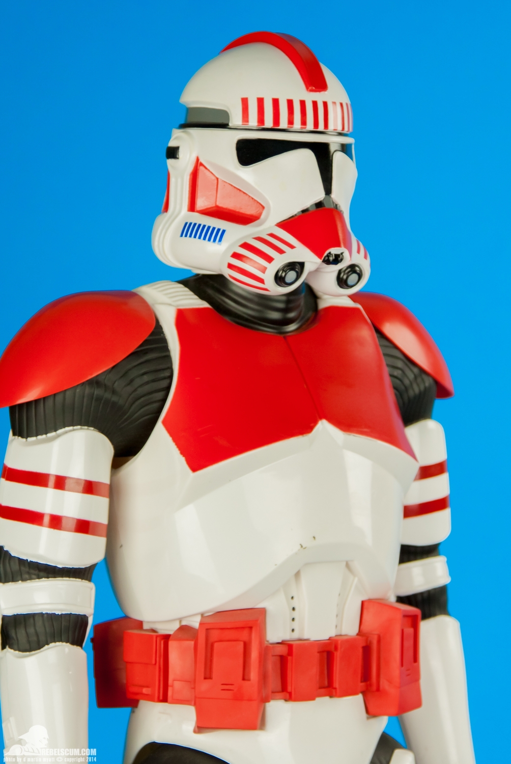 JAKKS-Pacific-31-inch-Giant-Shock-Trooper-006.jpg