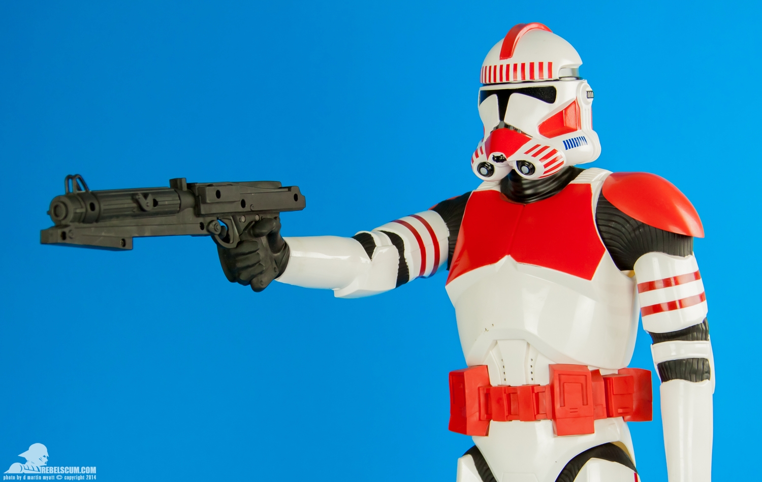 JAKKS-Pacific-31-inch-Giant-Shock-Trooper-009.jpg