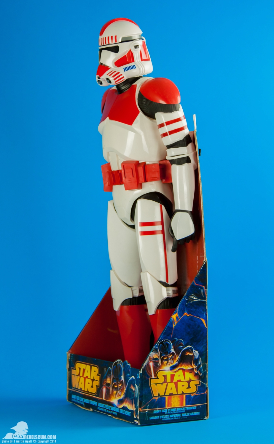 JAKKS-Pacific-31-inch-Giant-Shock-Trooper-012.jpg