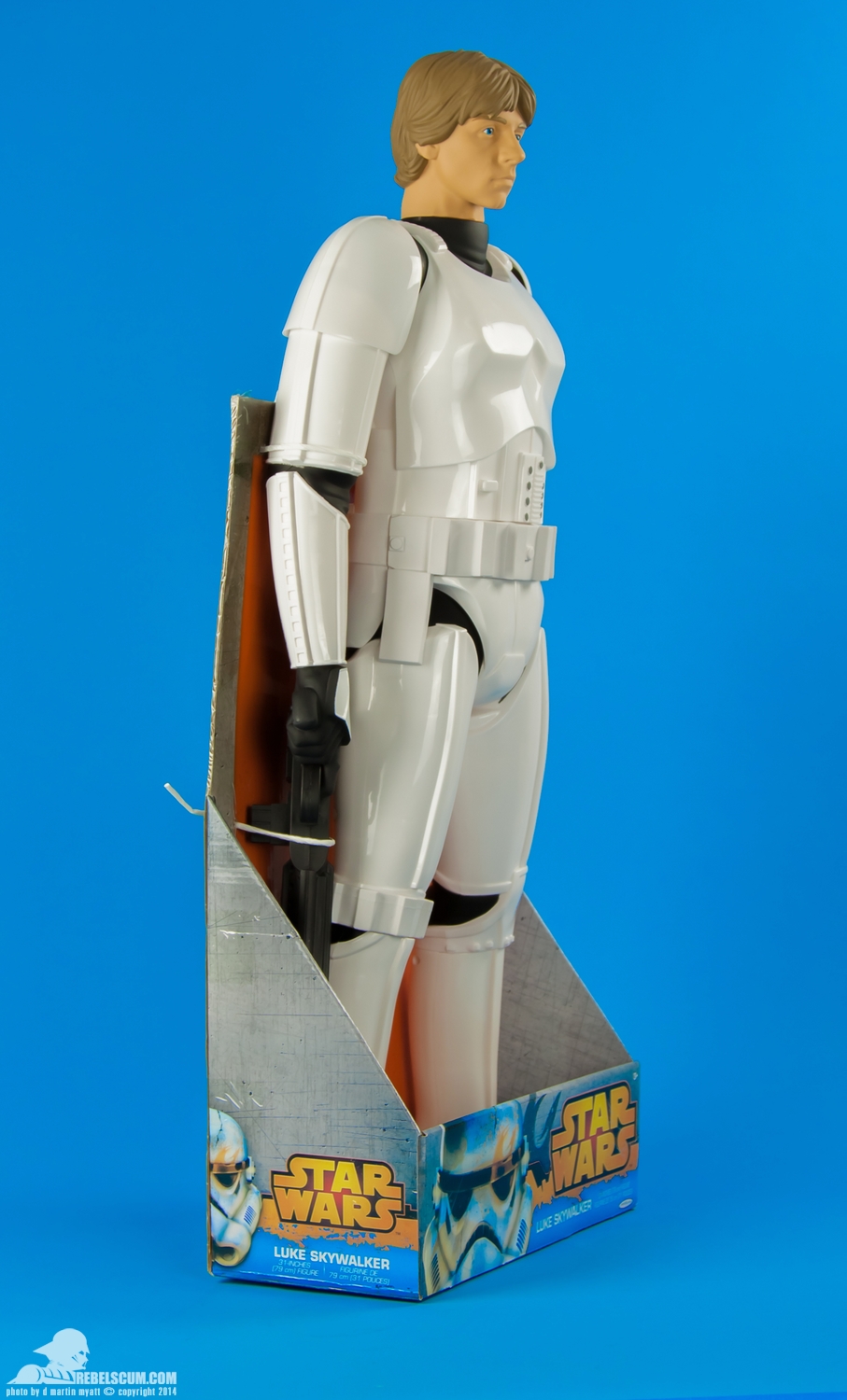 JAKKS-Pacific-31-inch-Giant-Luke-Skywalker-Stormtrooper-Armor-012.jpg