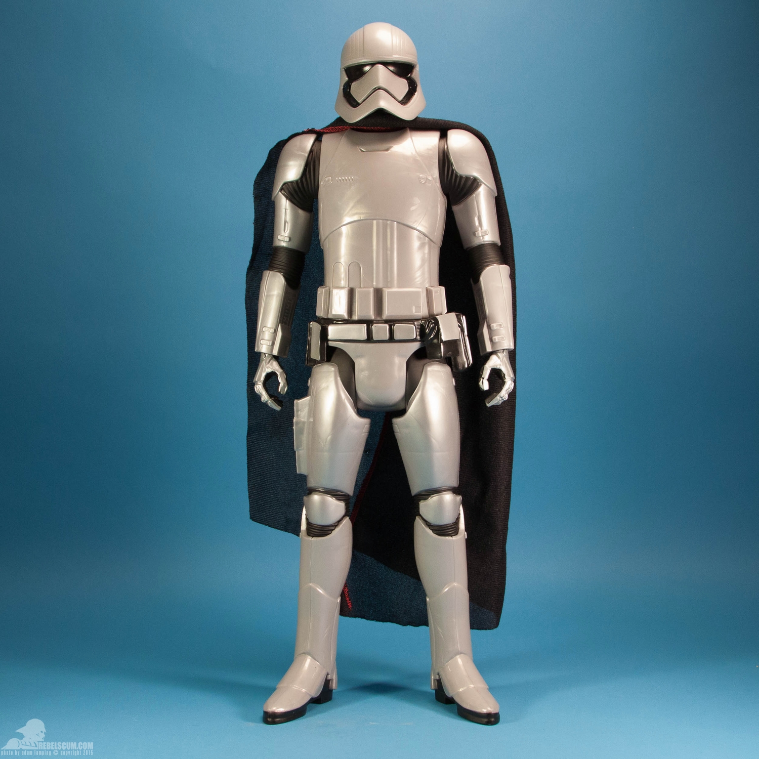 captain-phasma-20-inch-big-figure-jakks-pacific-001.jpg