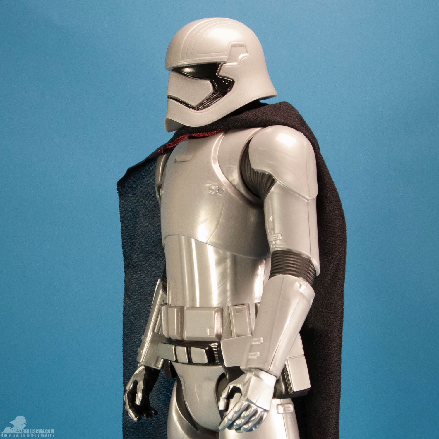 captain-phasma-20-inch-big-figure-jakks-pacific-007.jpg