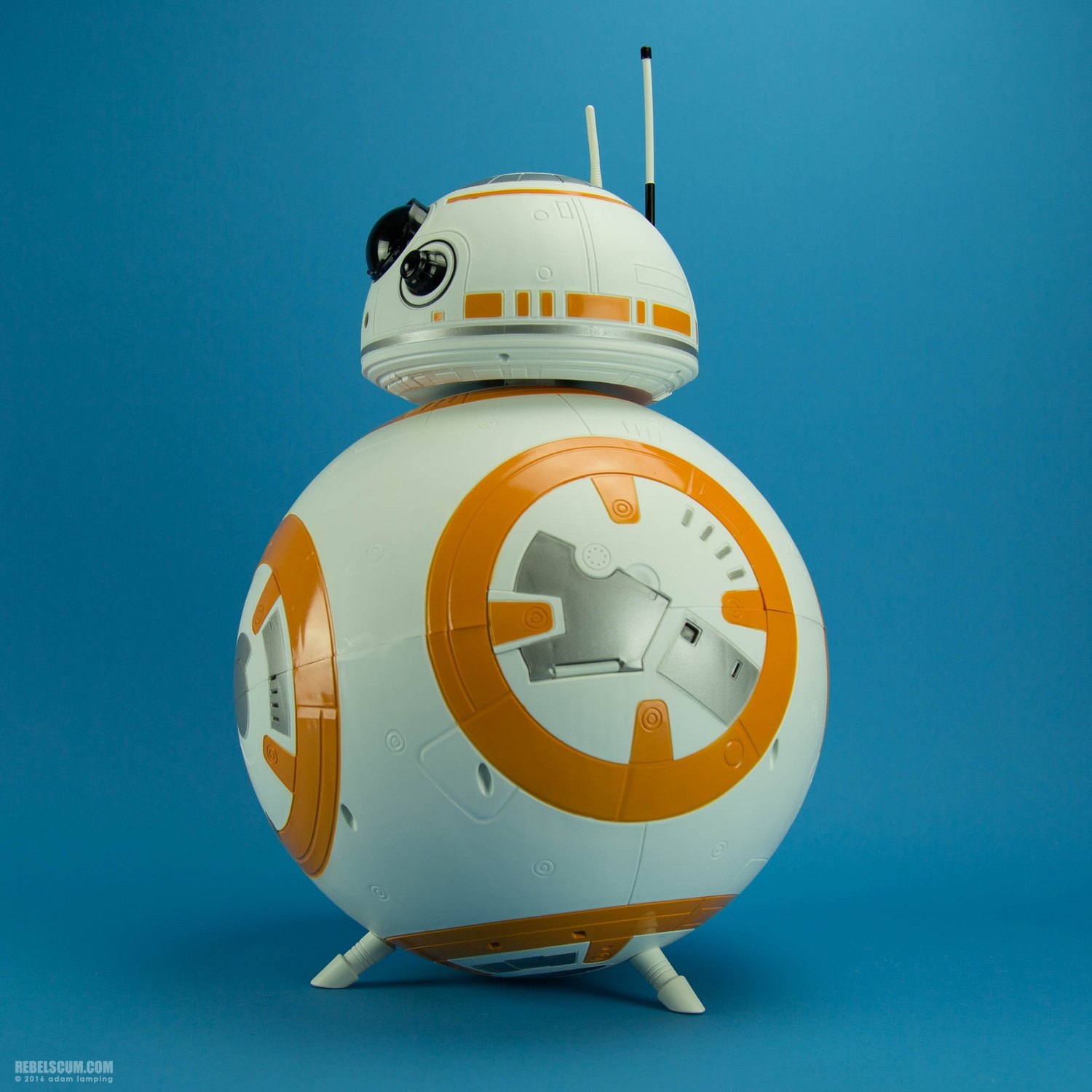 jakks-pacific-deluxe-bb-8-big-fig-003.jpg