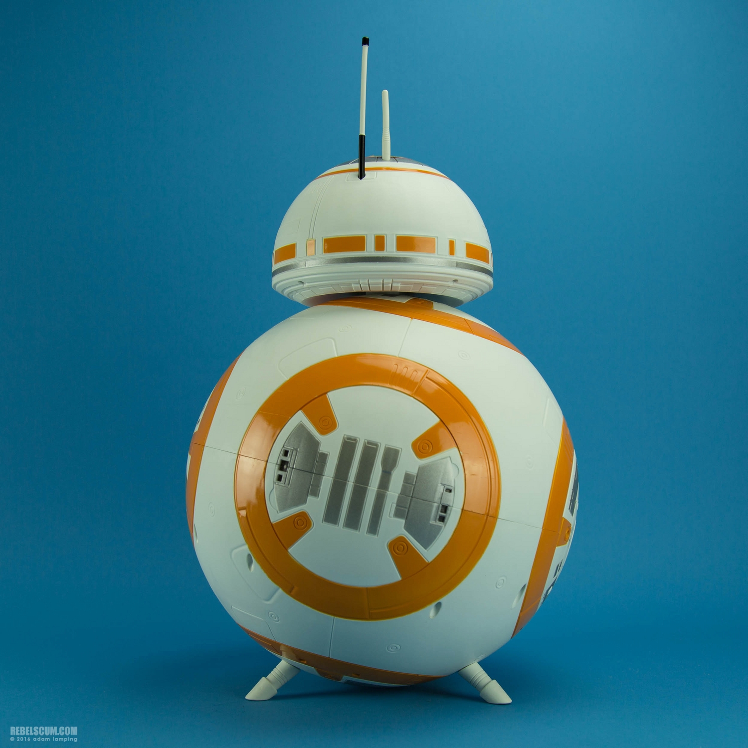 jakks-pacific-deluxe-bb-8-big-fig-004.jpg