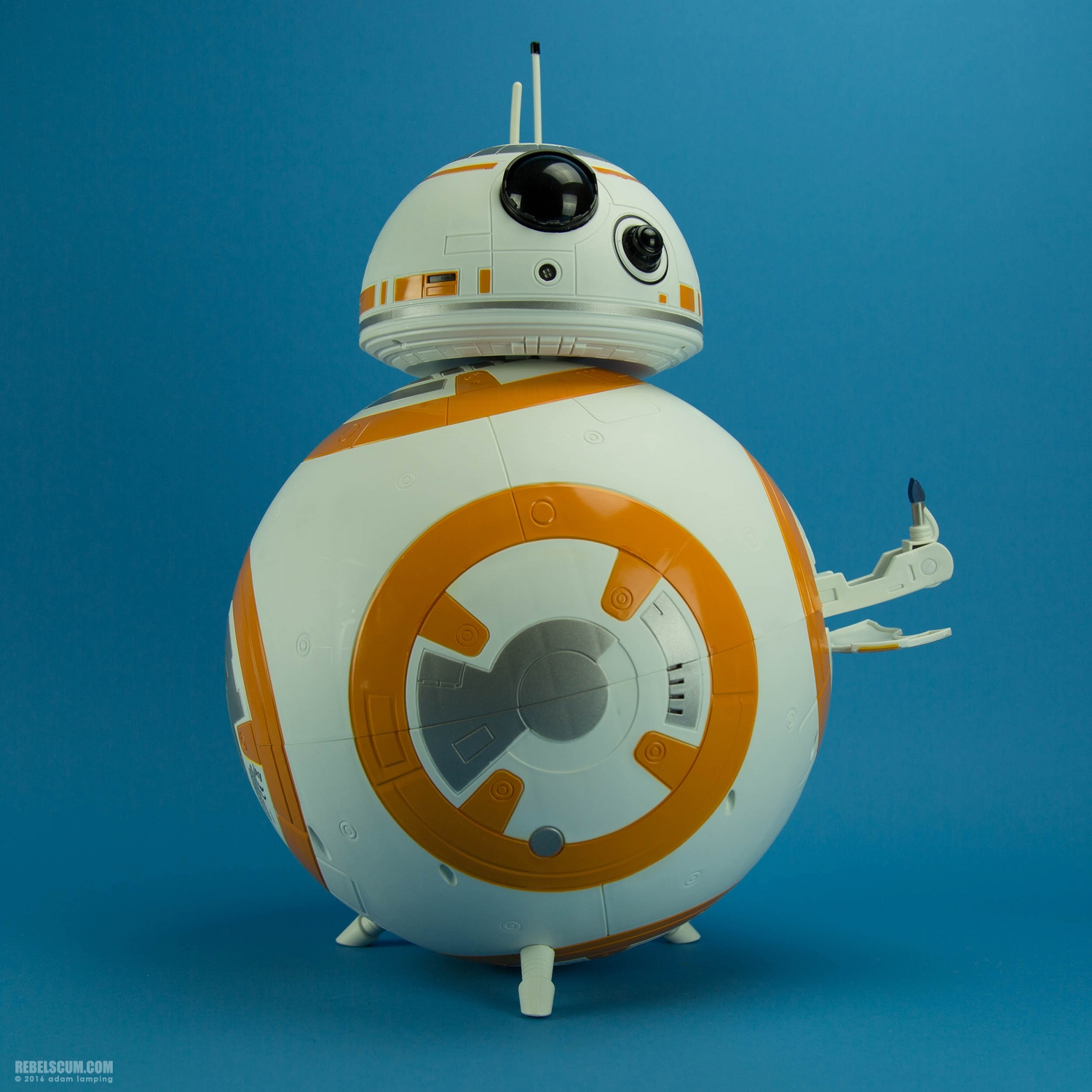 jakks-pacific-deluxe-bb-8-big-fig-005.jpg