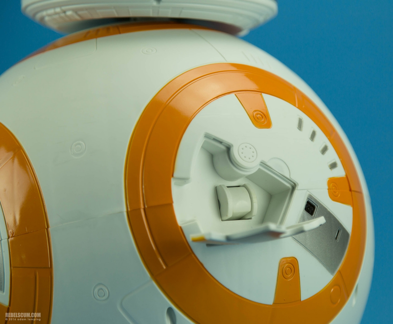 jakks-pacific-deluxe-bb-8-big-fig-010.jpg