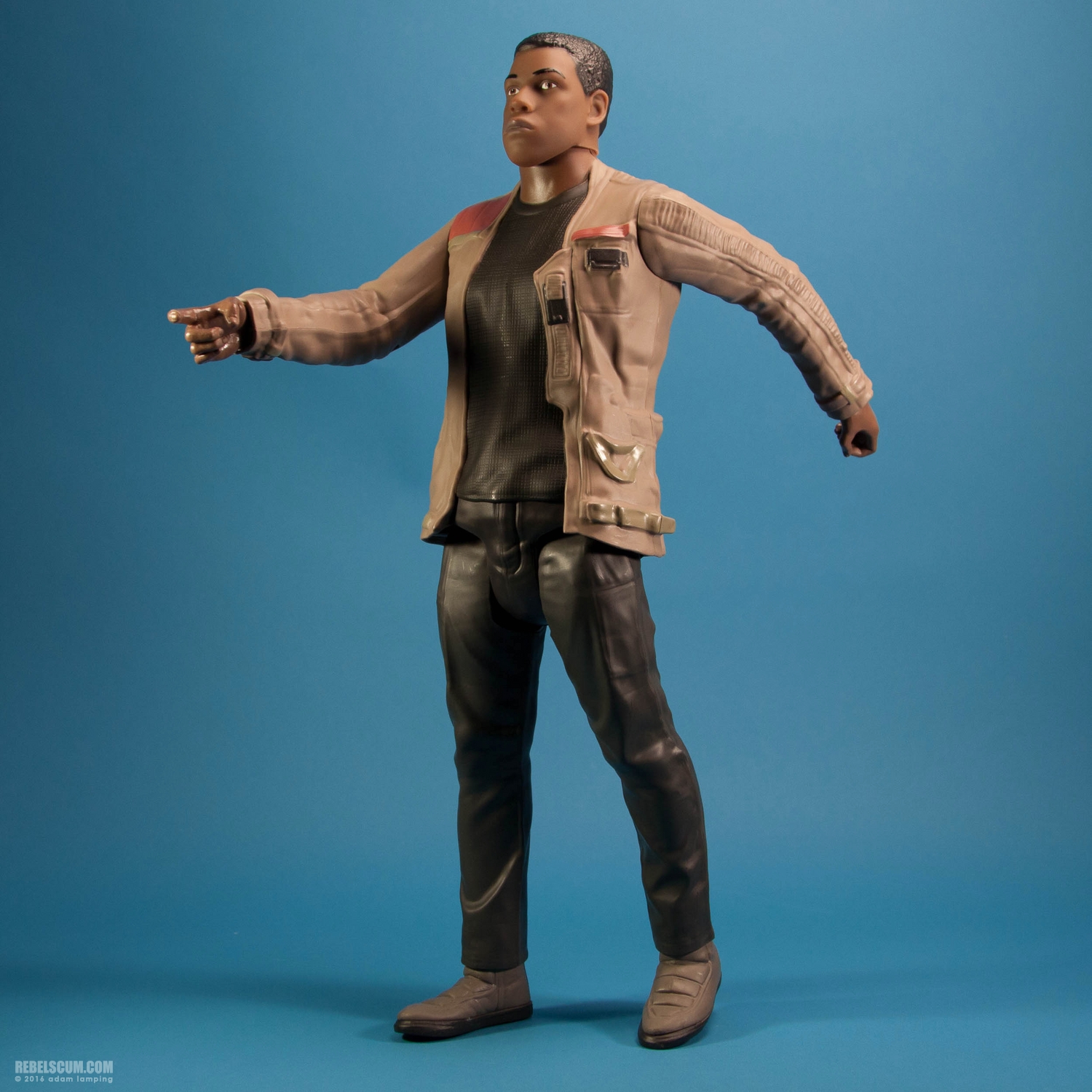 jakks-pacific-finn-jakku-18-inch-figure-003.jpg