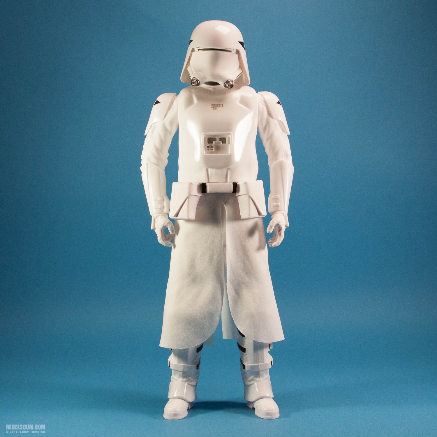 jakks-pacific-first-order-snowtrooper-18-inch-figure-001.jpg