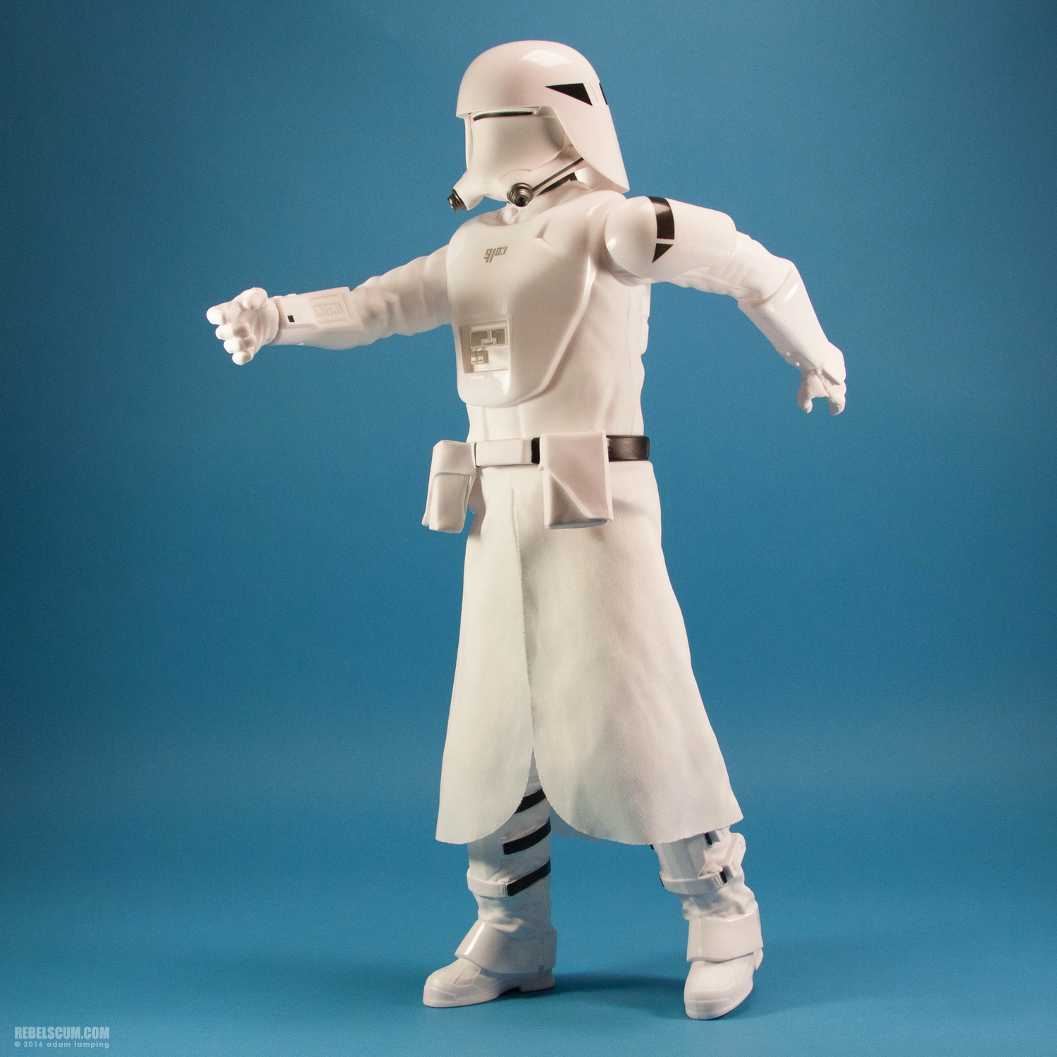 jakks-pacific-first-order-snowtrooper-18-inch-figure-003.jpg