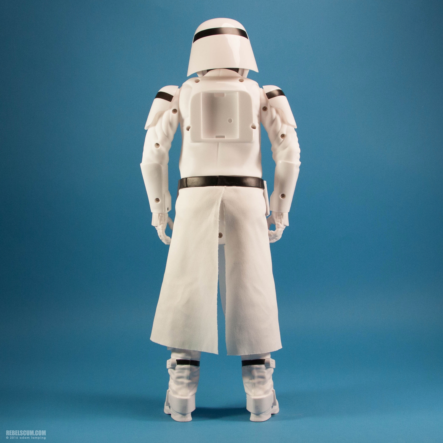 jakks-pacific-first-order-snowtrooper-18-inch-figure-004.jpg