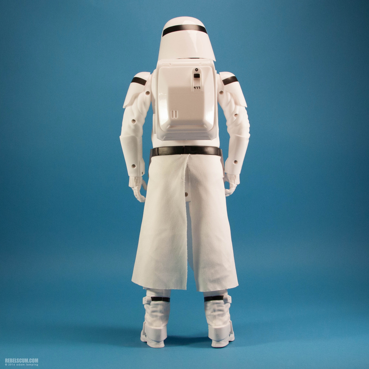 jakks-pacific-first-order-snowtrooper-18-inch-figure-012.jpg