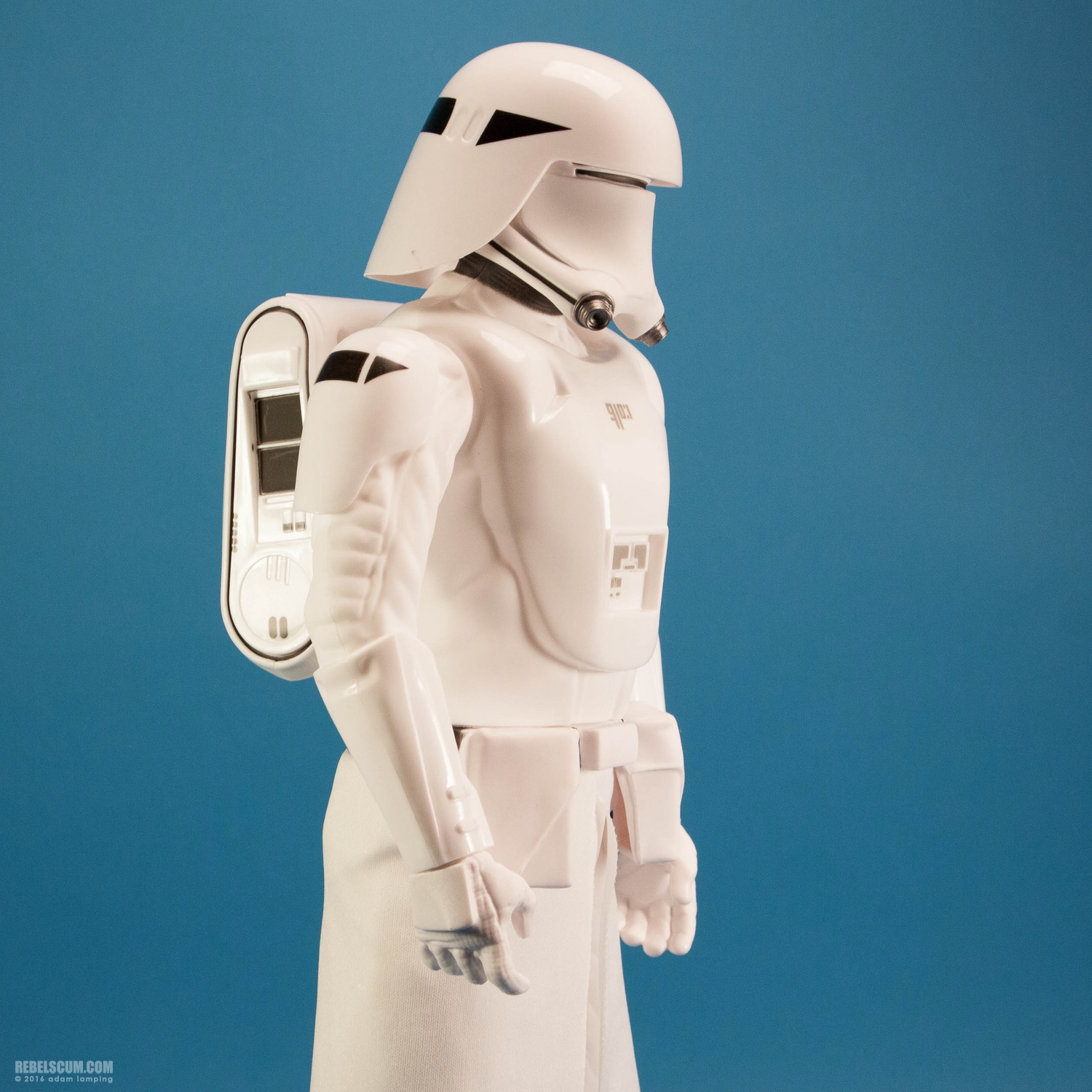 jakks-pacific-first-order-snowtrooper-18-inch-figure-014.jpg