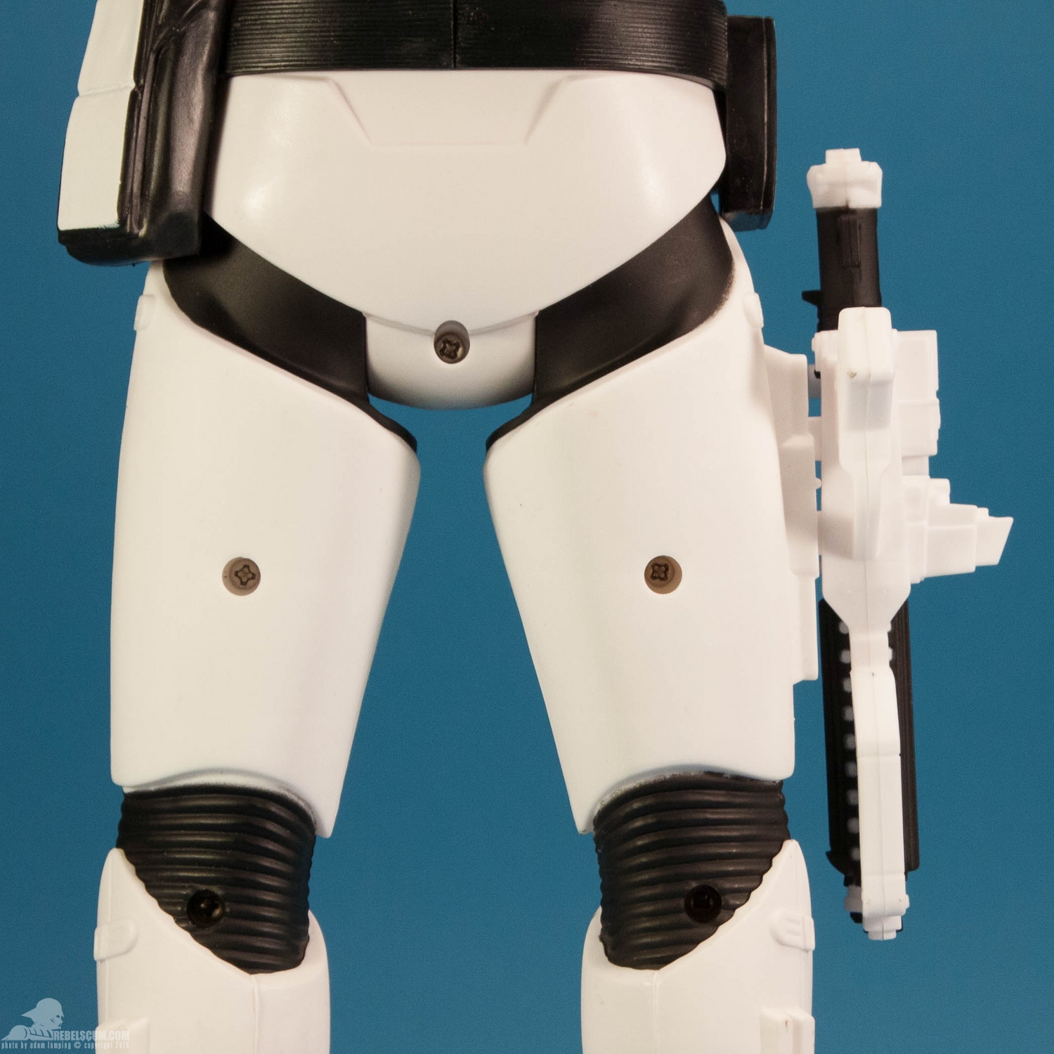 jakks-pacific-first-order-stormtrooper-18-inch-figure-013.jpg
