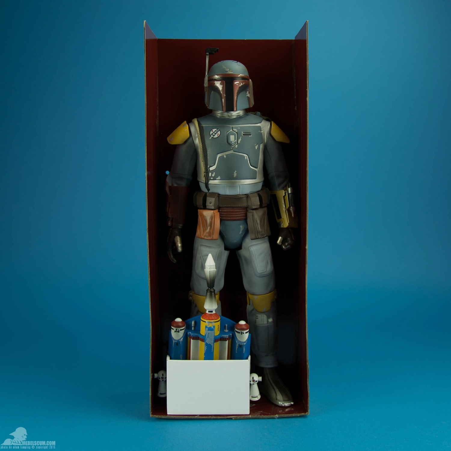 jakks-pacific-first-reveal-boba-fett-18-inch-figure-san-diego-comic-con-2015-exclusive-017.jpg