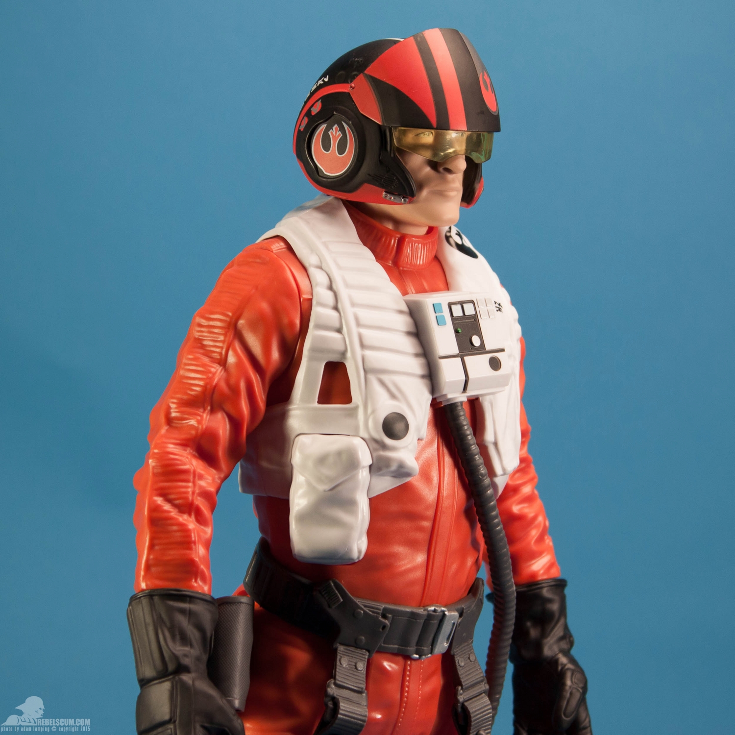 jakks-pacific-poe-dameron-pilot-18-inch-figure-006.jpg