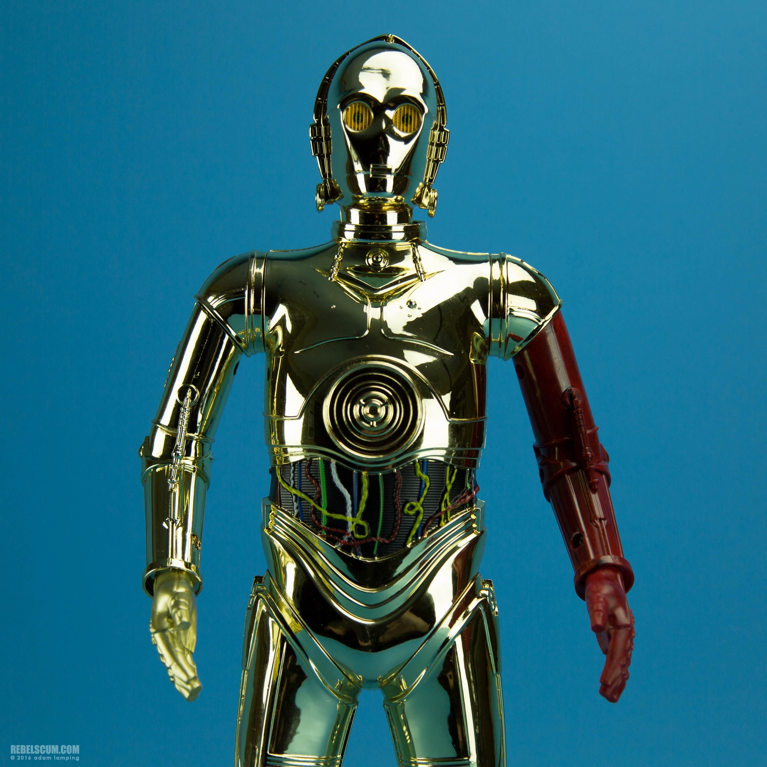 jakks-pacific-premium-edition-c-3po-big-fig-2016-convention-exclusive-005.jpg