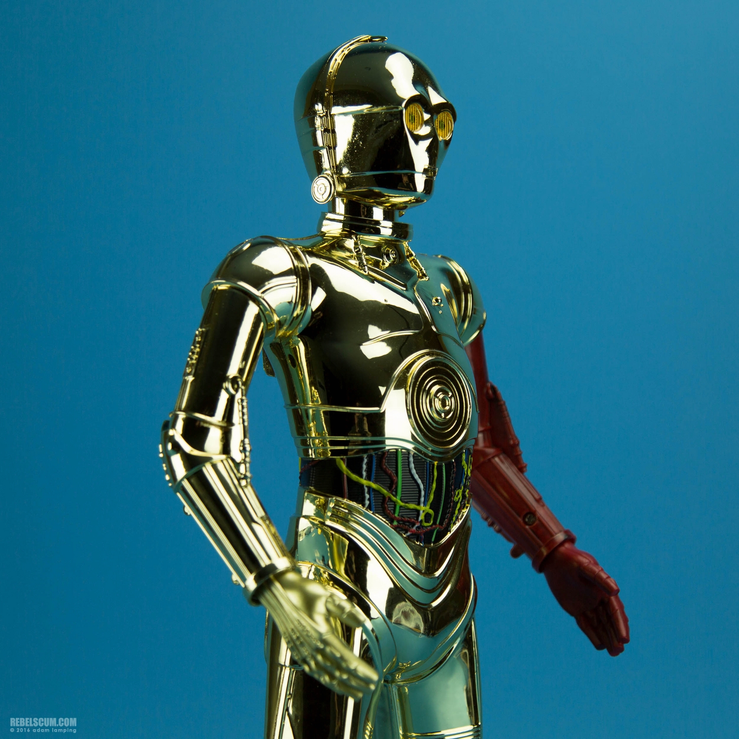 jakks-pacific-premium-edition-c-3po-big-fig-2016-convention-exclusive-006.jpg