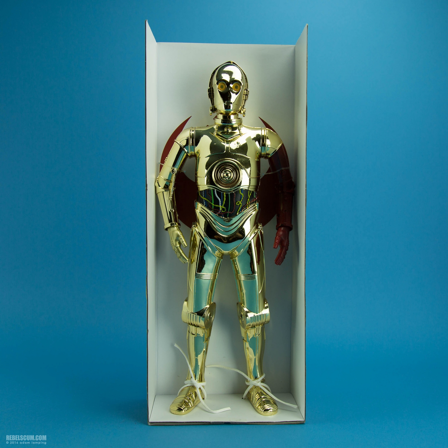 jakks-pacific-premium-edition-c-3po-big-fig-2016-convention-exclusive-015.jpg