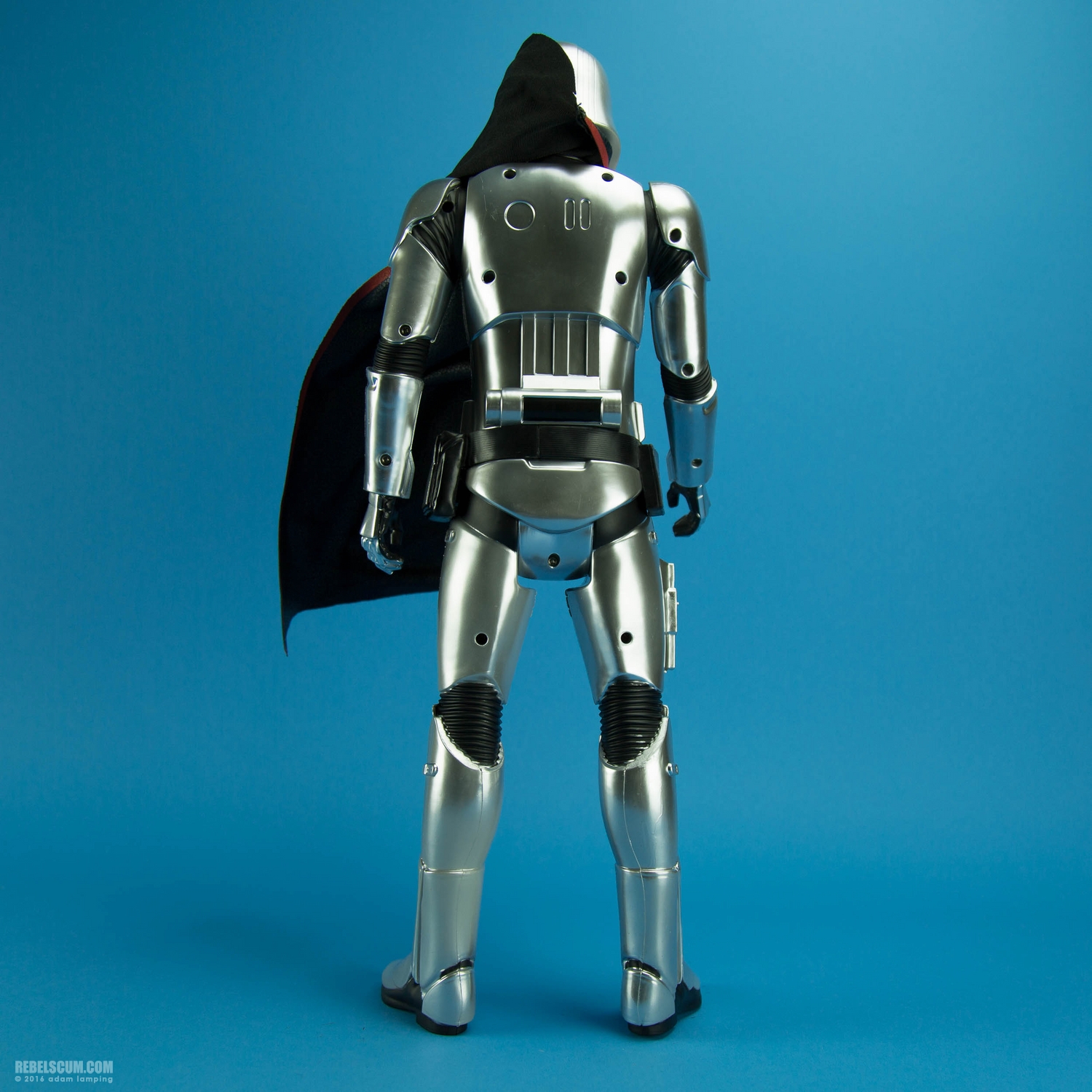jakks-pacific-premium-edition-captain-phasma-big-fig-2016-convention-exclusive-009.jpg