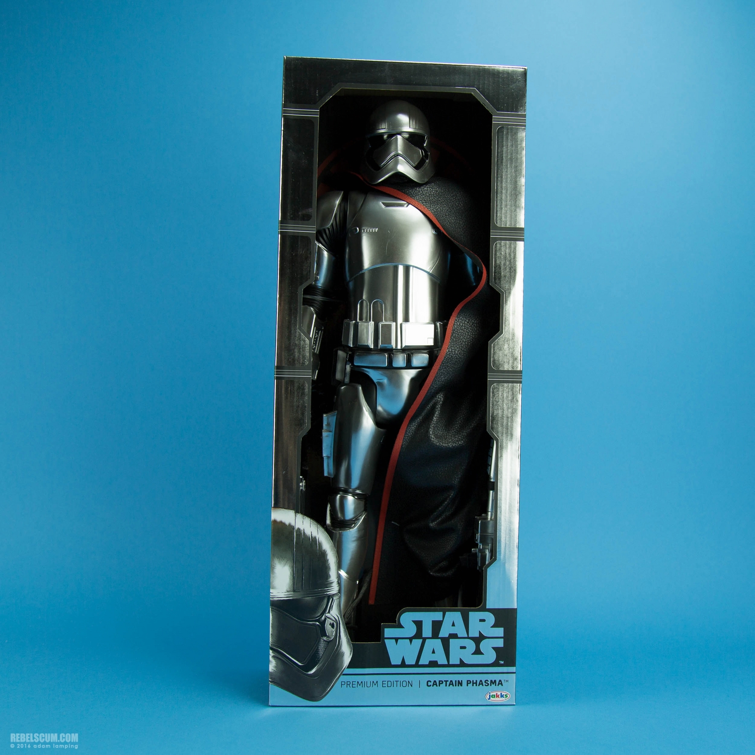 jakks-pacific-premium-edition-captain-phasma-big-fig-2016-convention-exclusive-017.jpg