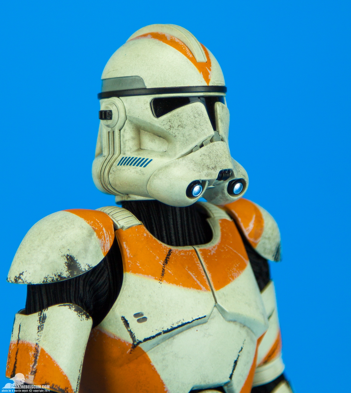 212th-Attack-Battalion-Clone-Trooper-Deluxe-Sideshow-014.jpg