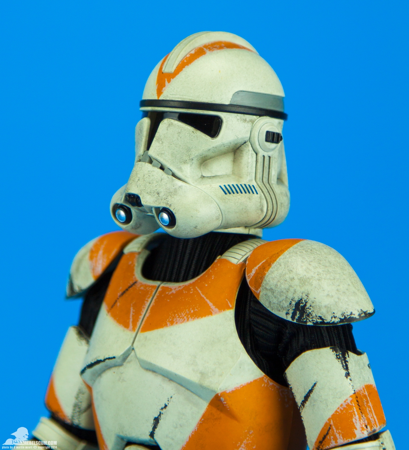 212th-Attack-Battalion-Clone-Trooper-Deluxe-Sideshow-015.jpg