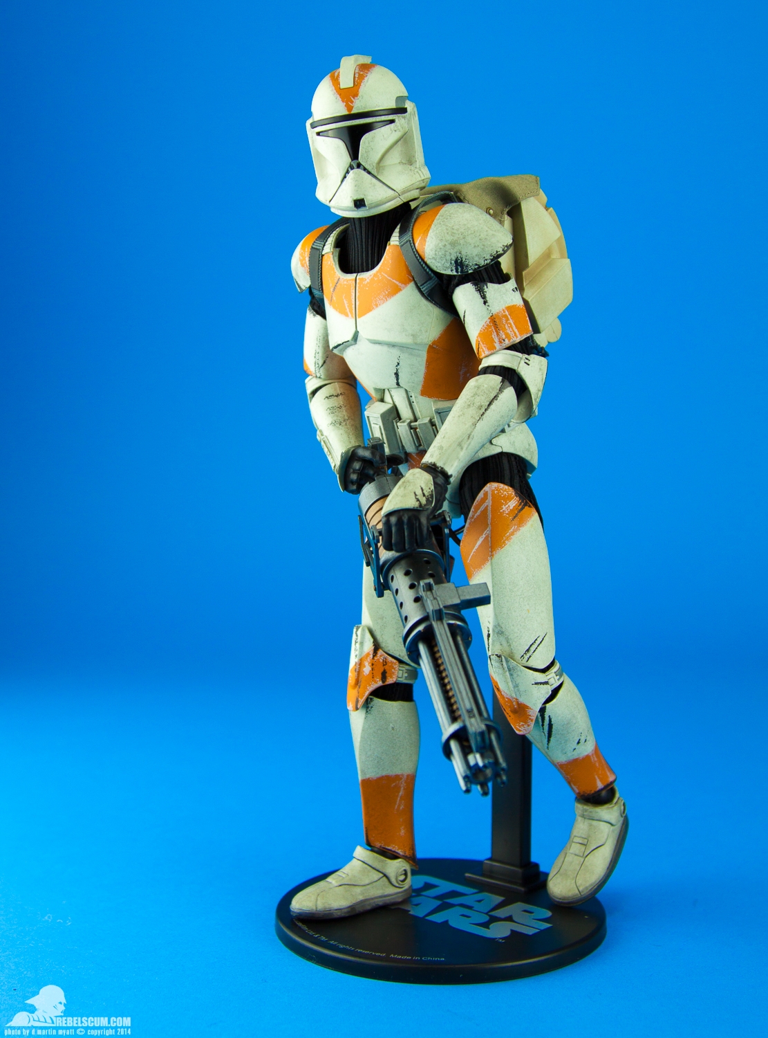 212th-Attack-Battalion-Clone-Trooper-Deluxe-Sideshow-023.jpg