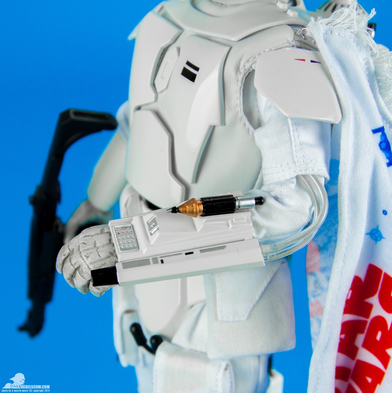 Boba-Fett-Prototype-Armor-Sixth-Scale-Figure-Sideshow-024.jpg