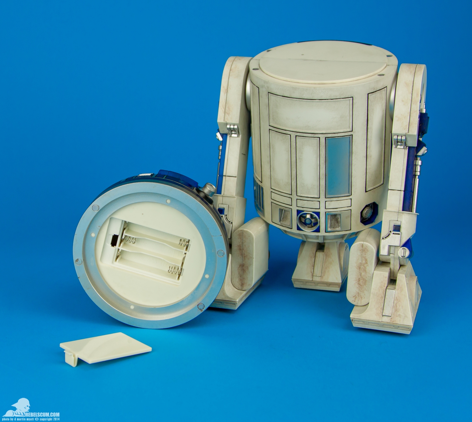 C-3PO-and-R2-D2-Premium-Format-Figure-Set-025.jpg