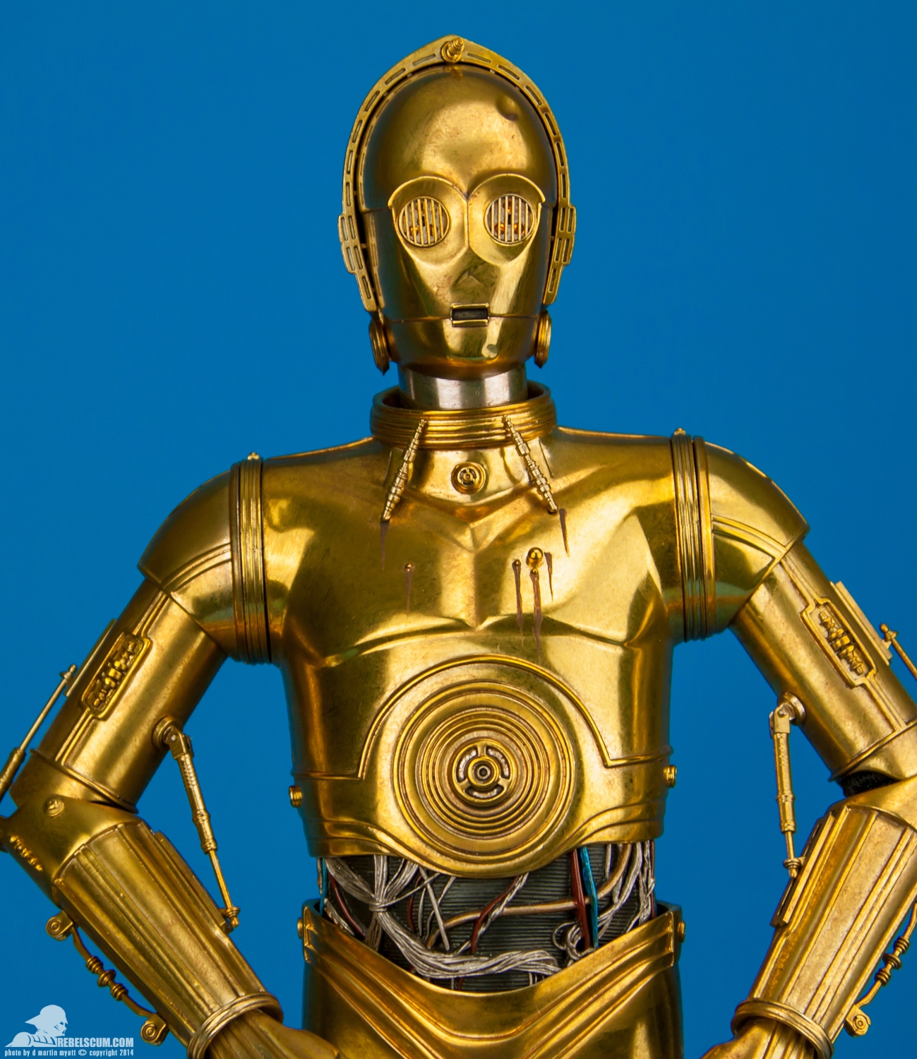 C-3PO-and-R2-D2-Premium-Format-Figure-Set-033.jpg