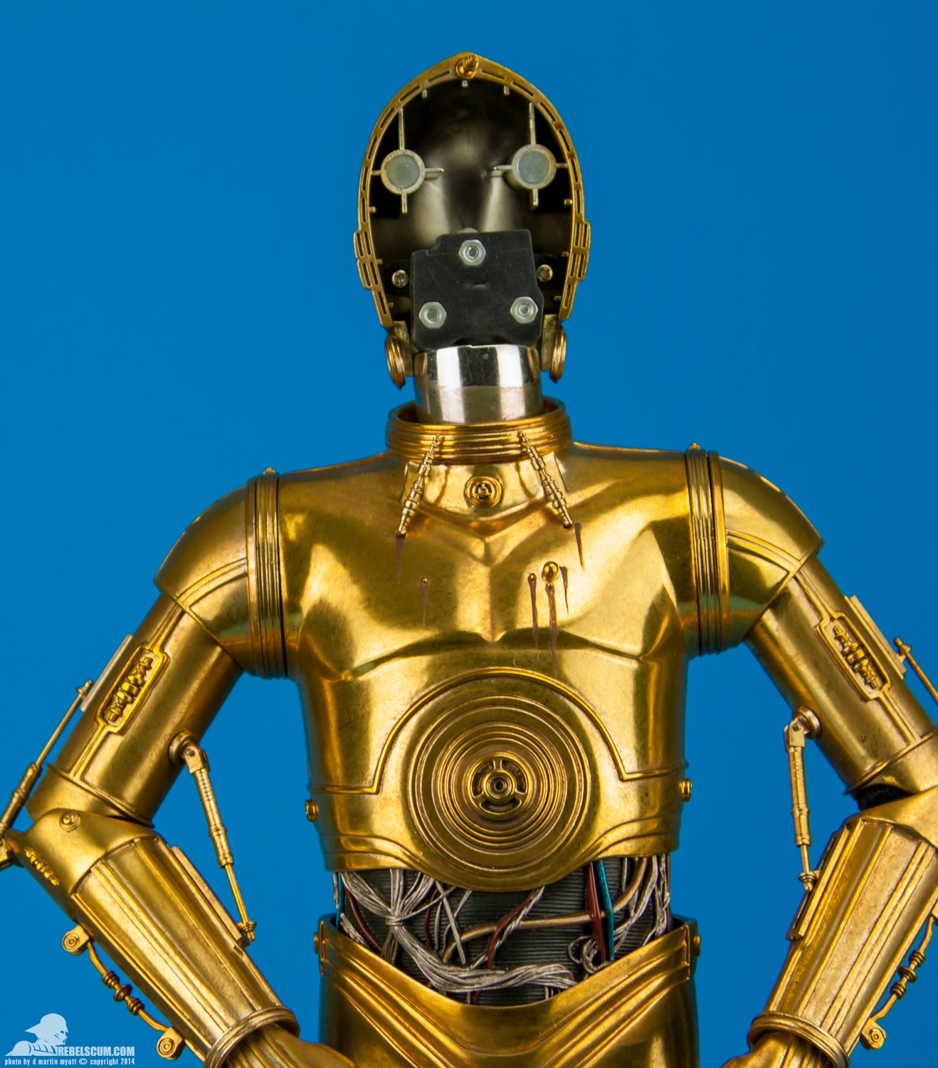C-3PO-and-R2-D2-Premium-Format-Figure-Set-034.jpg