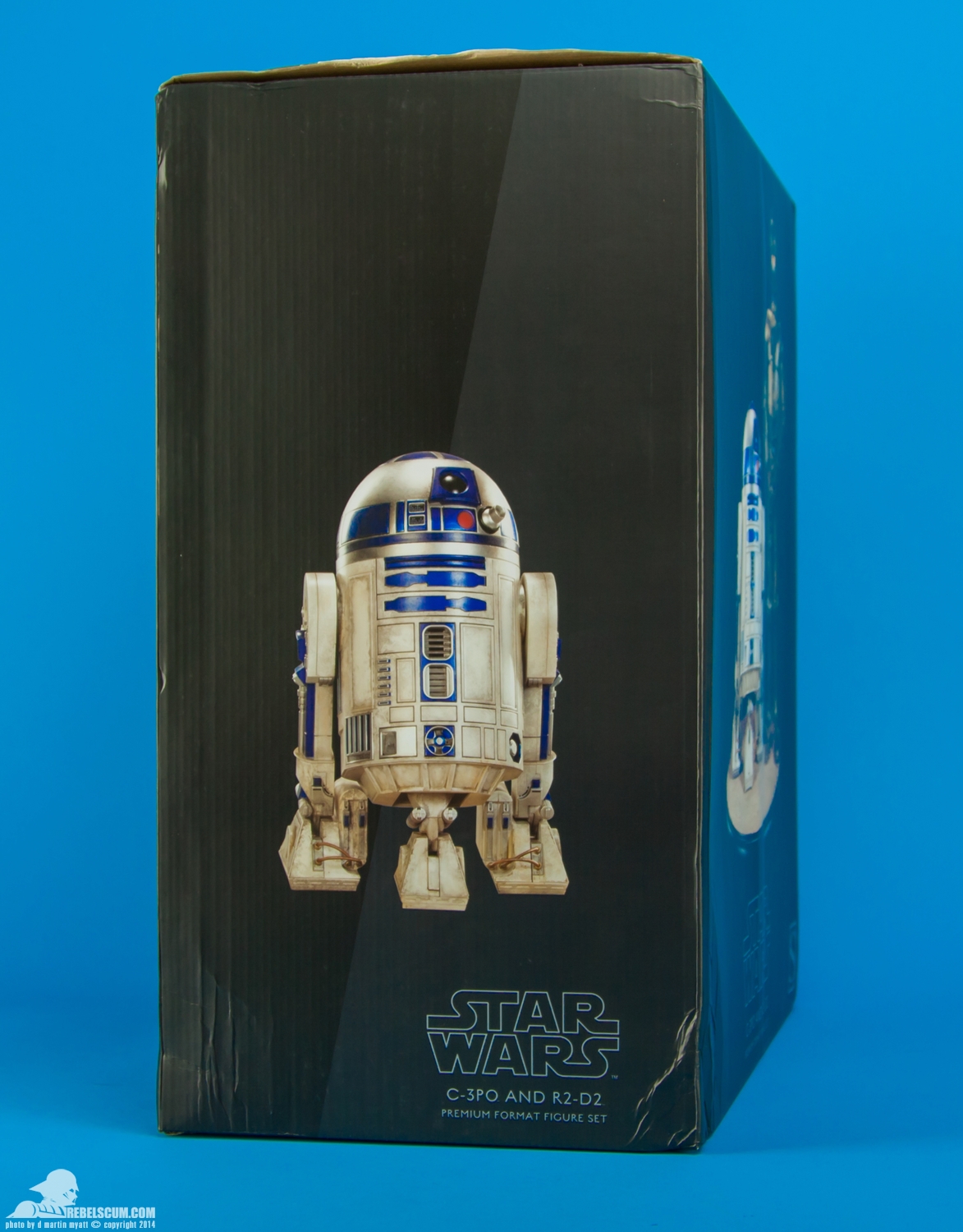 C-3PO-and-R2-D2-Premium-Format-Figure-Set-040.jpg
