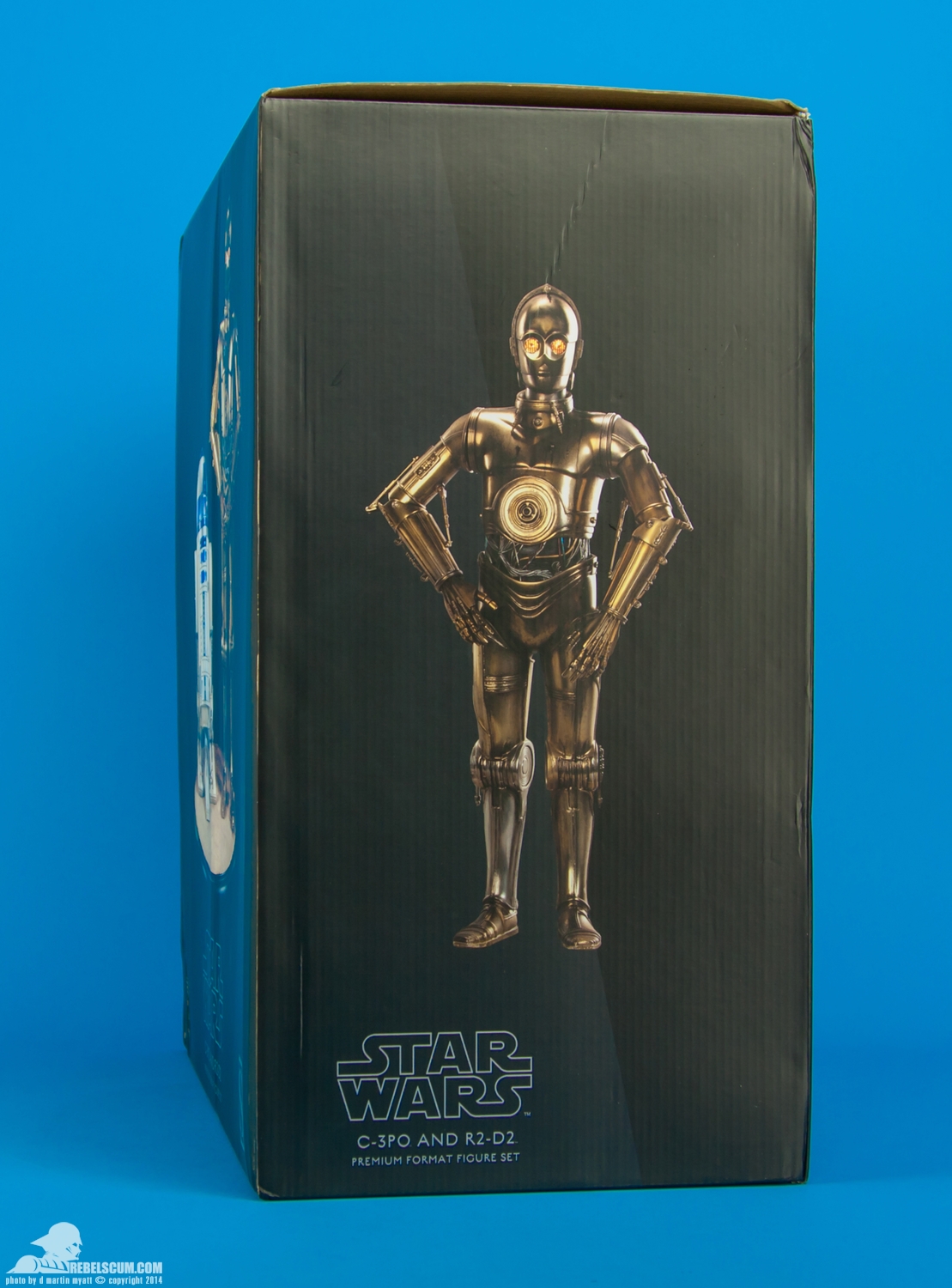 C-3PO-and-R2-D2-Premium-Format-Figure-Set-041.jpg