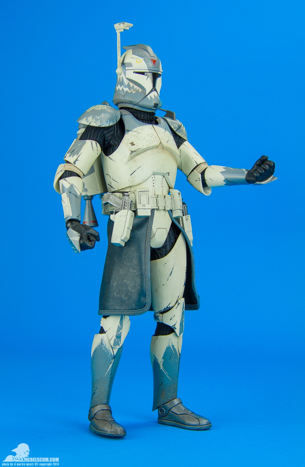 Clone-Commander-Wolffe-Sixth-Scale-Sideshow-Collectibles-002.jpg